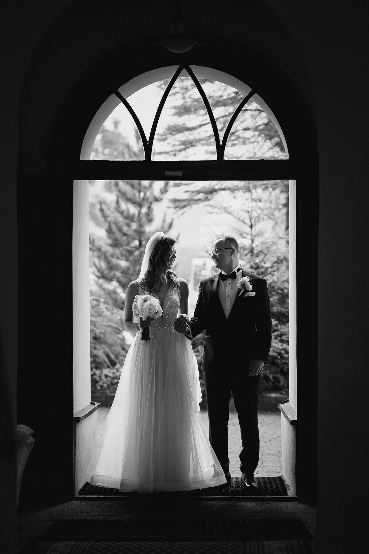 Zdjęcia z wesela Magdy i Rafała : Ślub w pięknym kościele w Goleszowie, przyjęcie w Dworku Stara Cynkownia w Czechowicach. Fotografia ślubna Śląsk