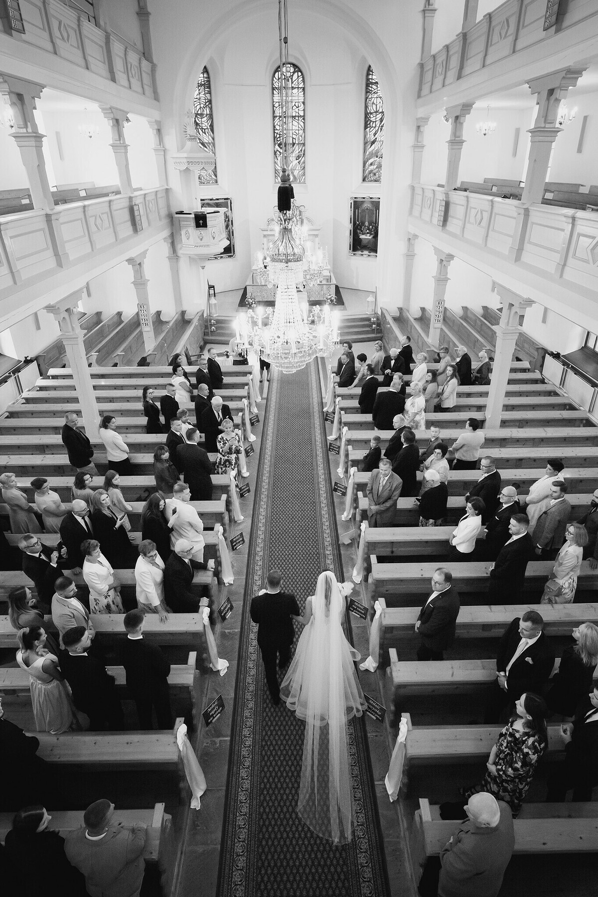 Zdjęcia z wesela Magdy i Rafała : Ślub w pięknym kościele w Goleszowie, przyjęcie w Dworku Stara Cynkownia w Czechowicach. Fotografia ślubna Śląsk