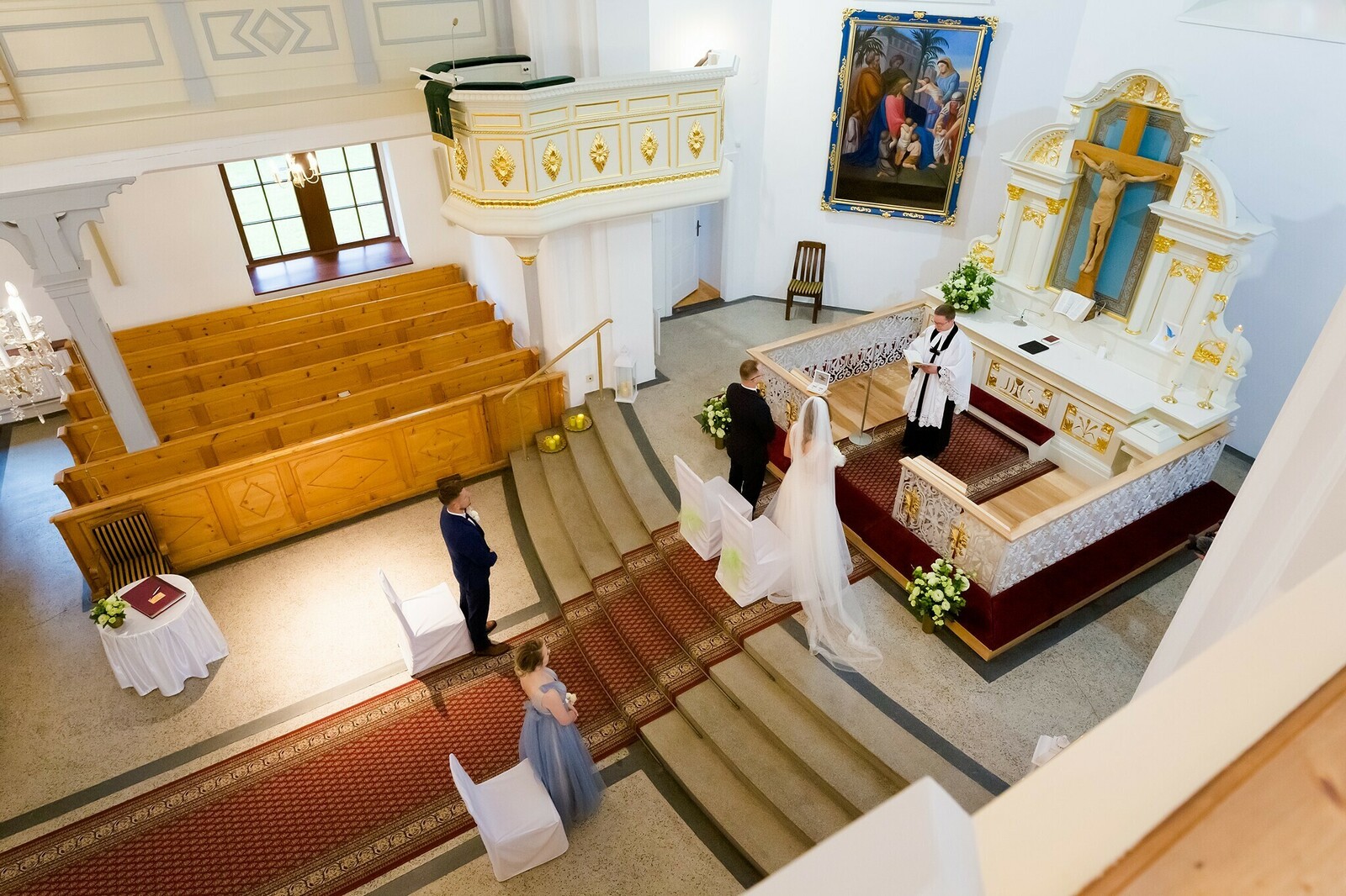 Zdjęcia z wesela Magdy i Rafała : Ślub w pięknym kościele w Goleszowie, przyjęcie w Dworku Stara Cynkownia w Czechowicach. Fotografia ślubna Śląsk