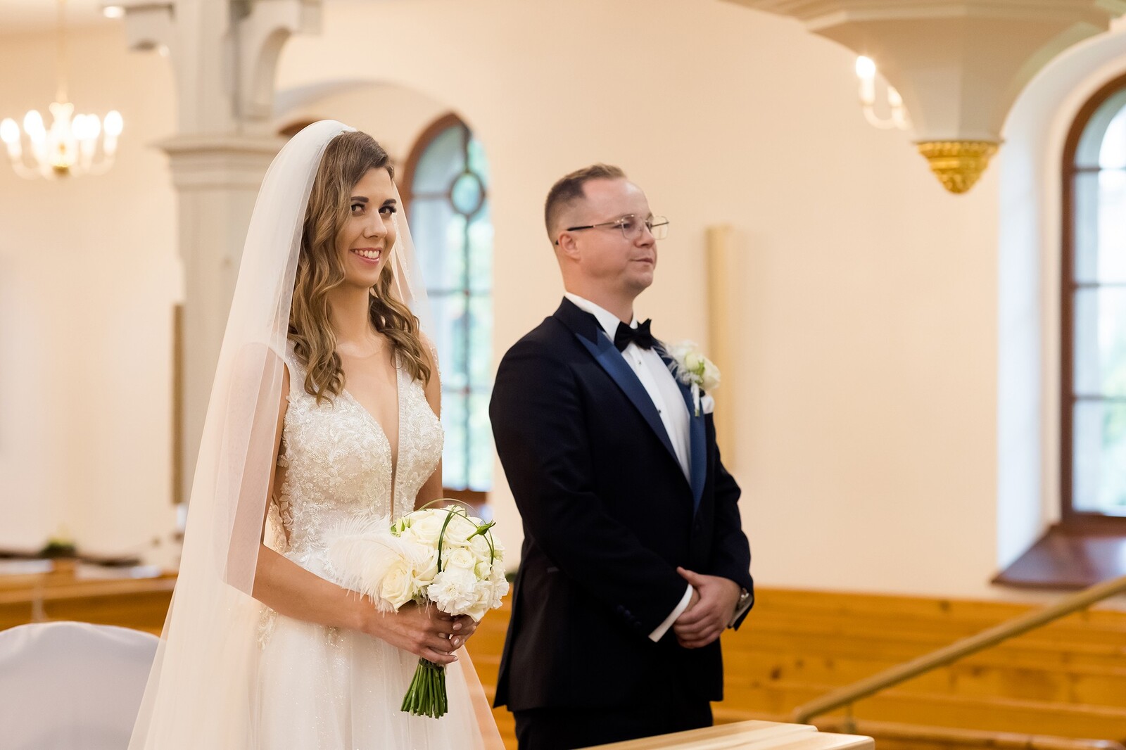 Zdjęcia z wesela Magdy i Rafała : Ślub w pięknym kościele w Goleszowie, przyjęcie w Dworku Stara Cynkownia w Czechowicach. Fotografia ślubna Śląsk