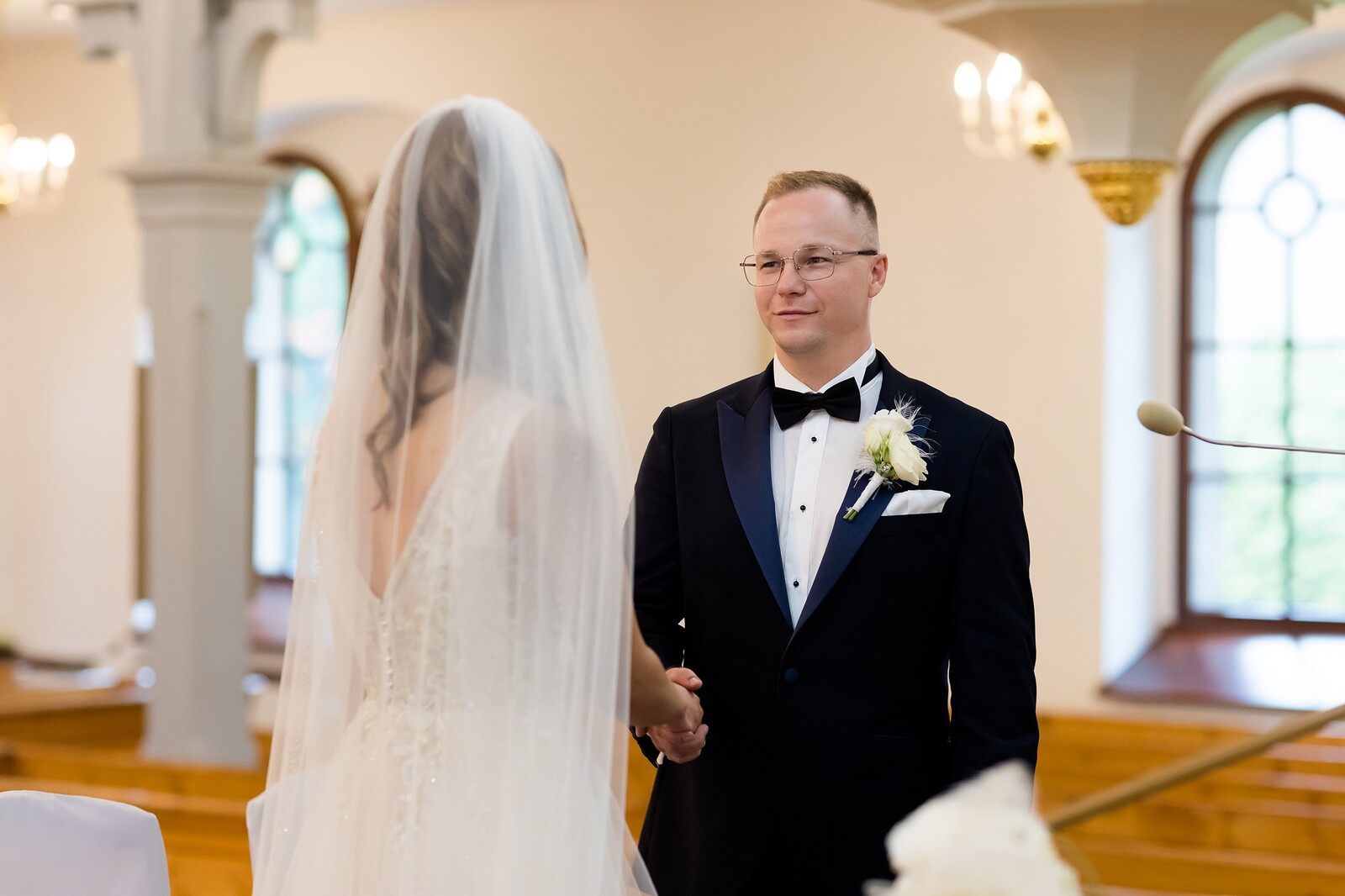 Zdjęcia z wesela Magdy i Rafała : Ślub w pięknym kościele w Goleszowie, przyjęcie w Dworku Stara Cynkownia w Czechowicach. Fotografia ślubna Śląsk