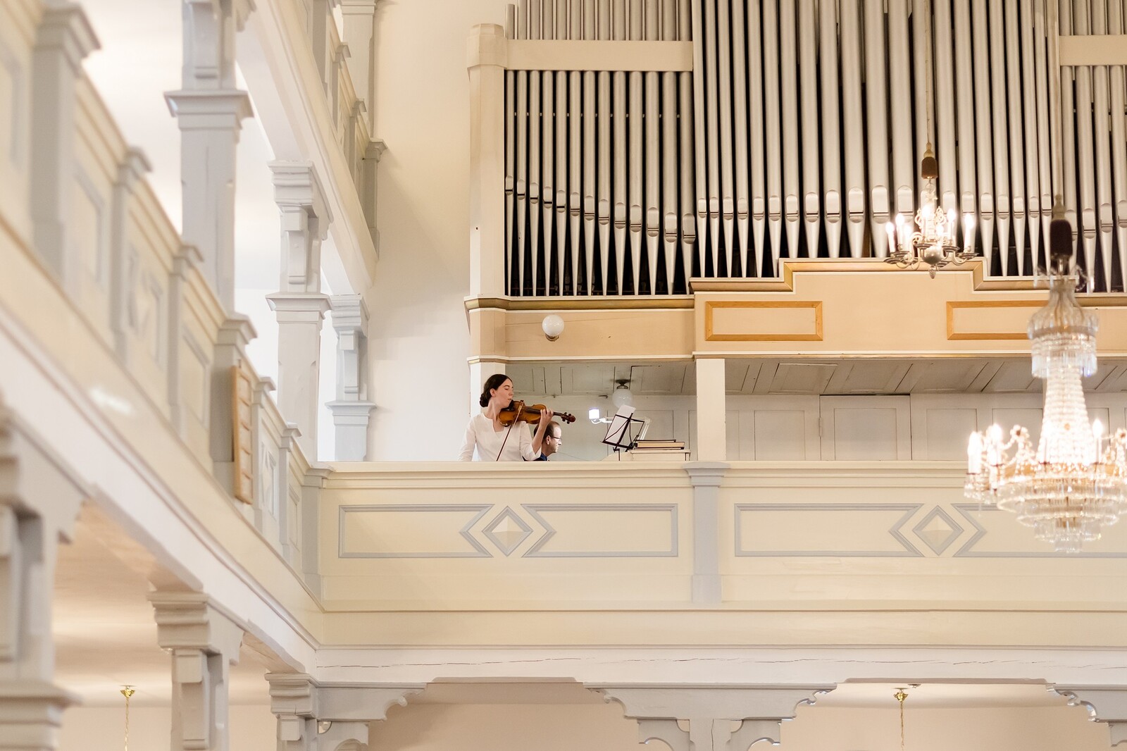 Zdjęcia z wesela Magdy i Rafała : Ślub w pięknym kościele w Goleszowie, przyjęcie w Dworku Stara Cynkownia w Czechowicach. Fotografia ślubna Śląsk