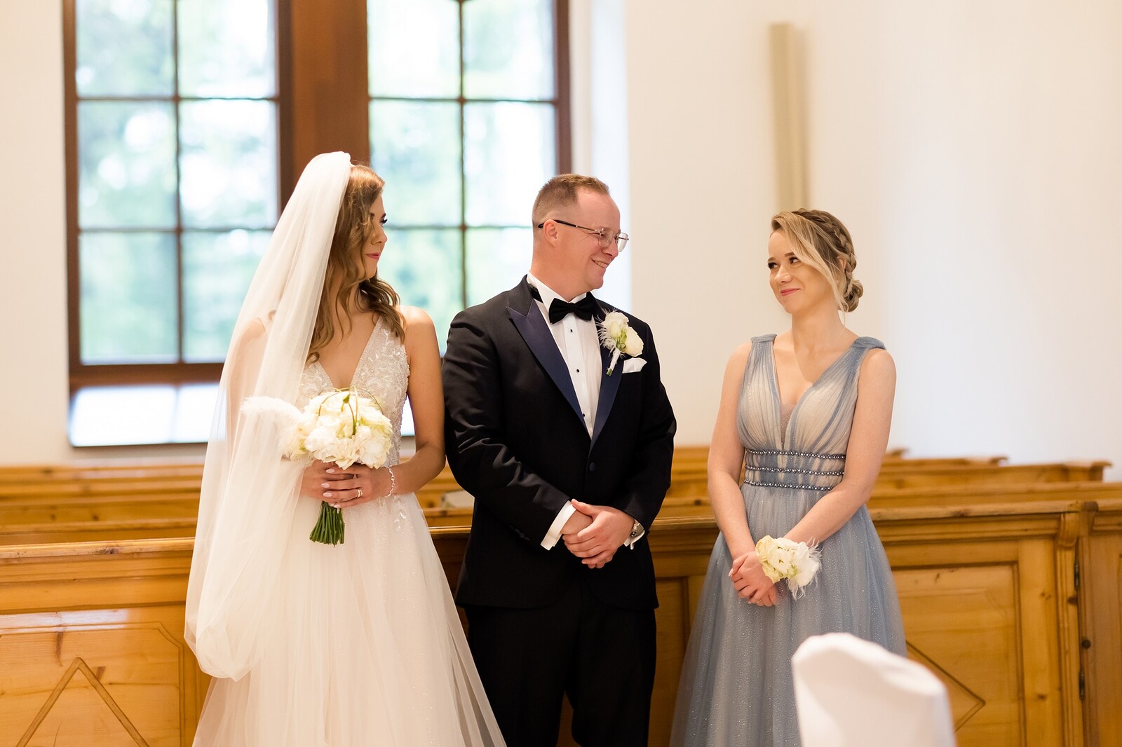 Zdjęcia z wesela Magdy i Rafała : Ślub w pięknym kościele w Goleszowie, przyjęcie w Dworku Stara Cynkownia w Czechowicach. Fotografia ślubna Śląsk