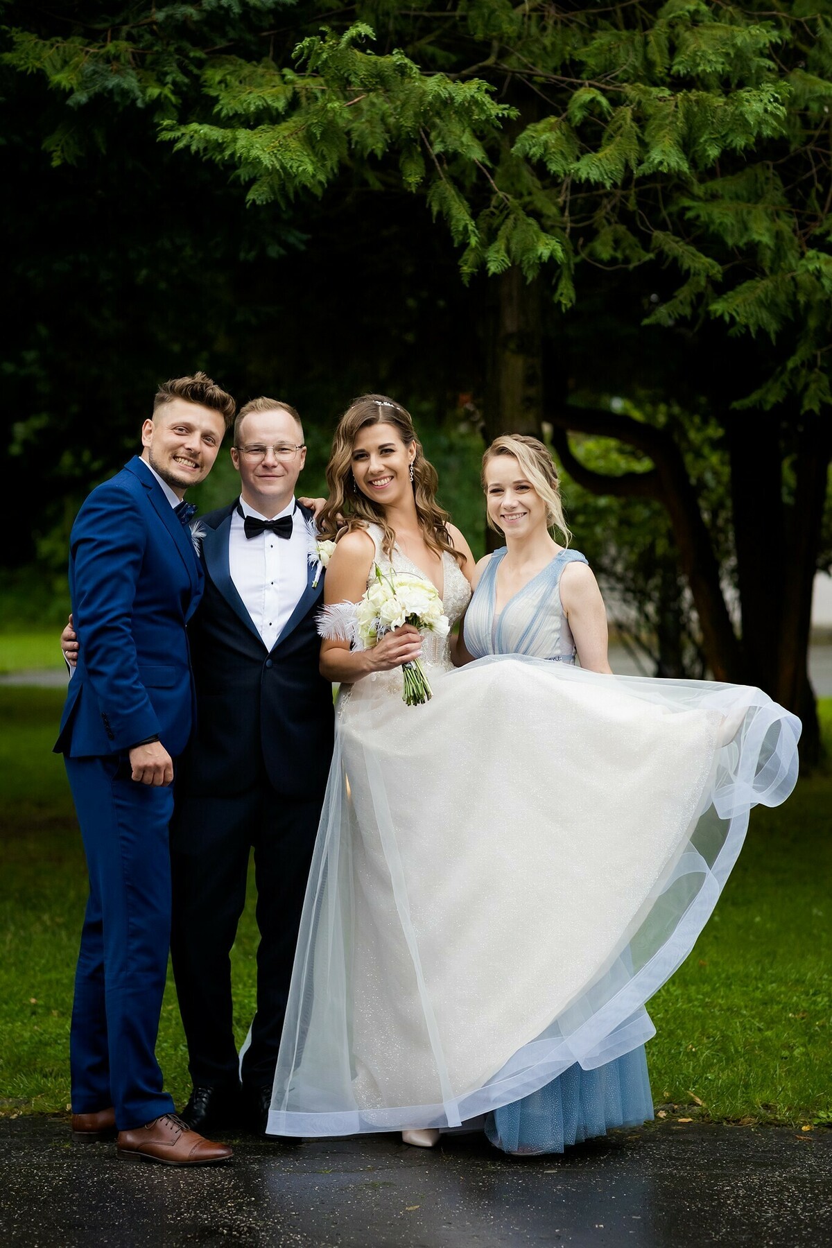 Zdjęcia z wesela Magdy i Rafała : Ślub w pięknym kościele w Goleszowie, przyjęcie w Dworku Stara Cynkownia w Czechowicach. Fotografia ślubna Śląsk