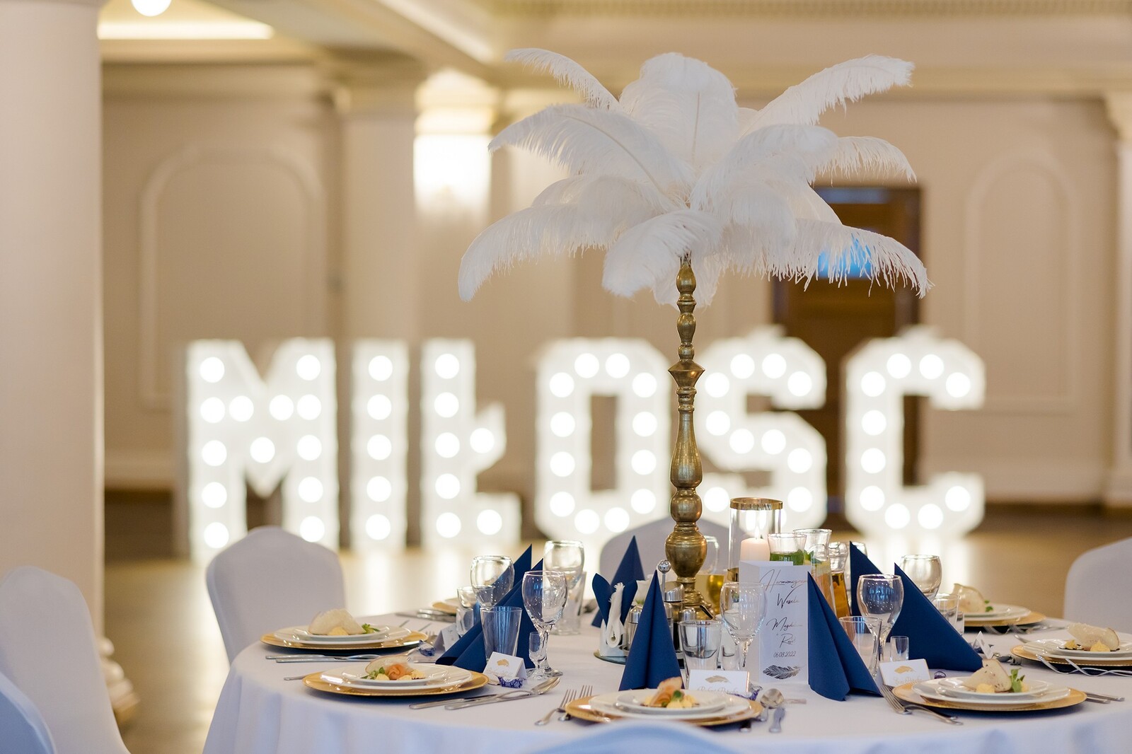 Zdjęcia z wesela Magdy i Rafała : Ślub w pięknym kościele w Goleszowie, przyjęcie w Dworku Stara Cynkownia w Czechowicach. Fotografia ślubna Śląsk