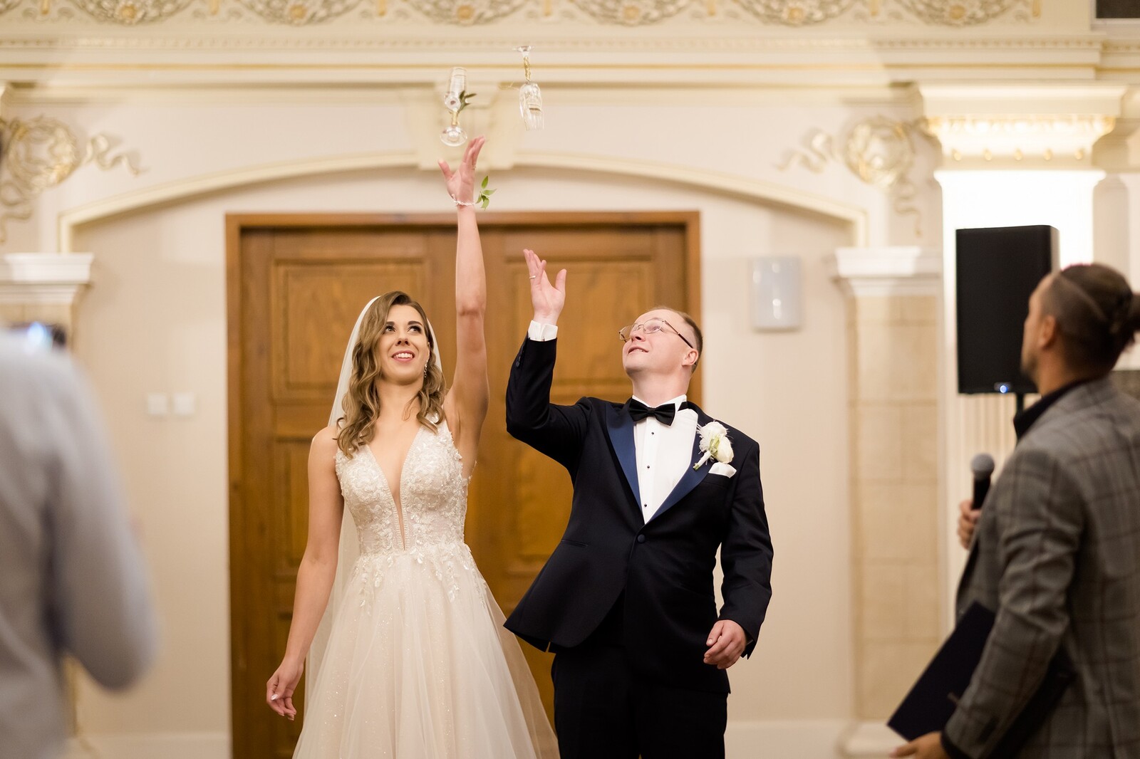 Zdjęcia z wesela Magdy i Rafała : Ślub w pięknym kościele w Goleszowie, przyjęcie w Dworku Stara Cynkownia w Czechowicach. Fotografia ślubna Śląsk