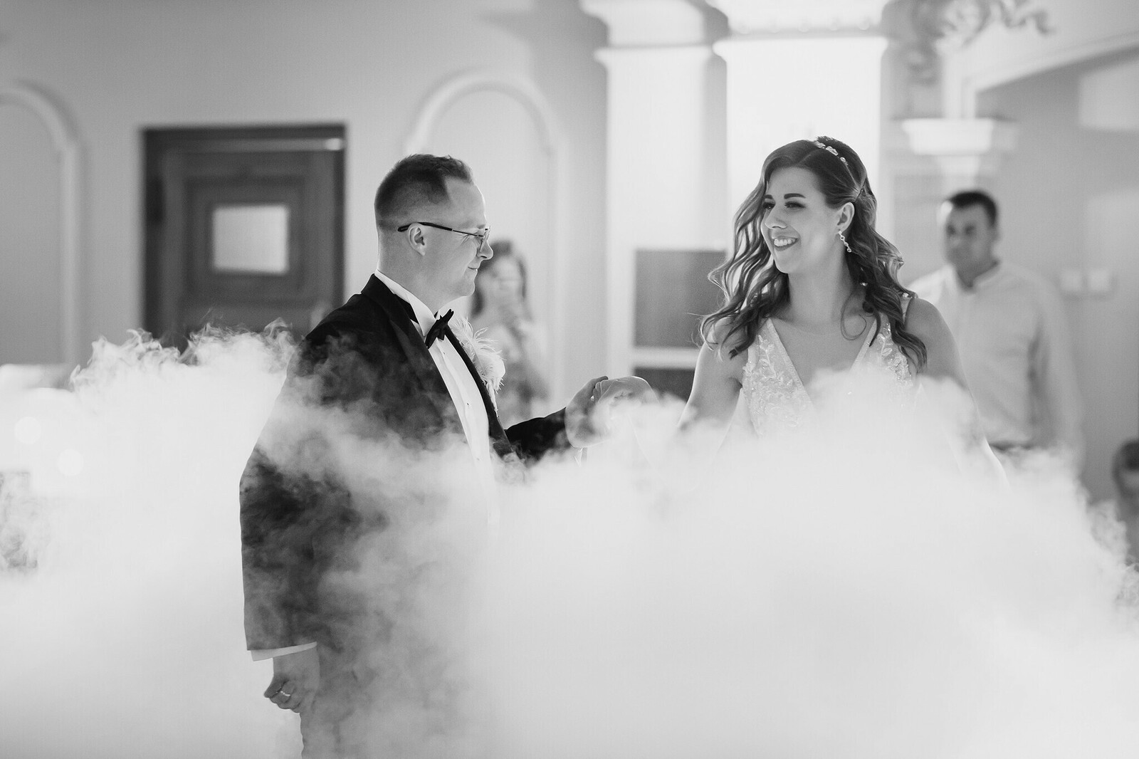 Zdjęcia z wesela Magdy i Rafała : Ślub w pięknym kościele w Goleszowie, przyjęcie w Dworku Stara Cynkownia w Czechowicach. Fotografia ślubna Śląsk