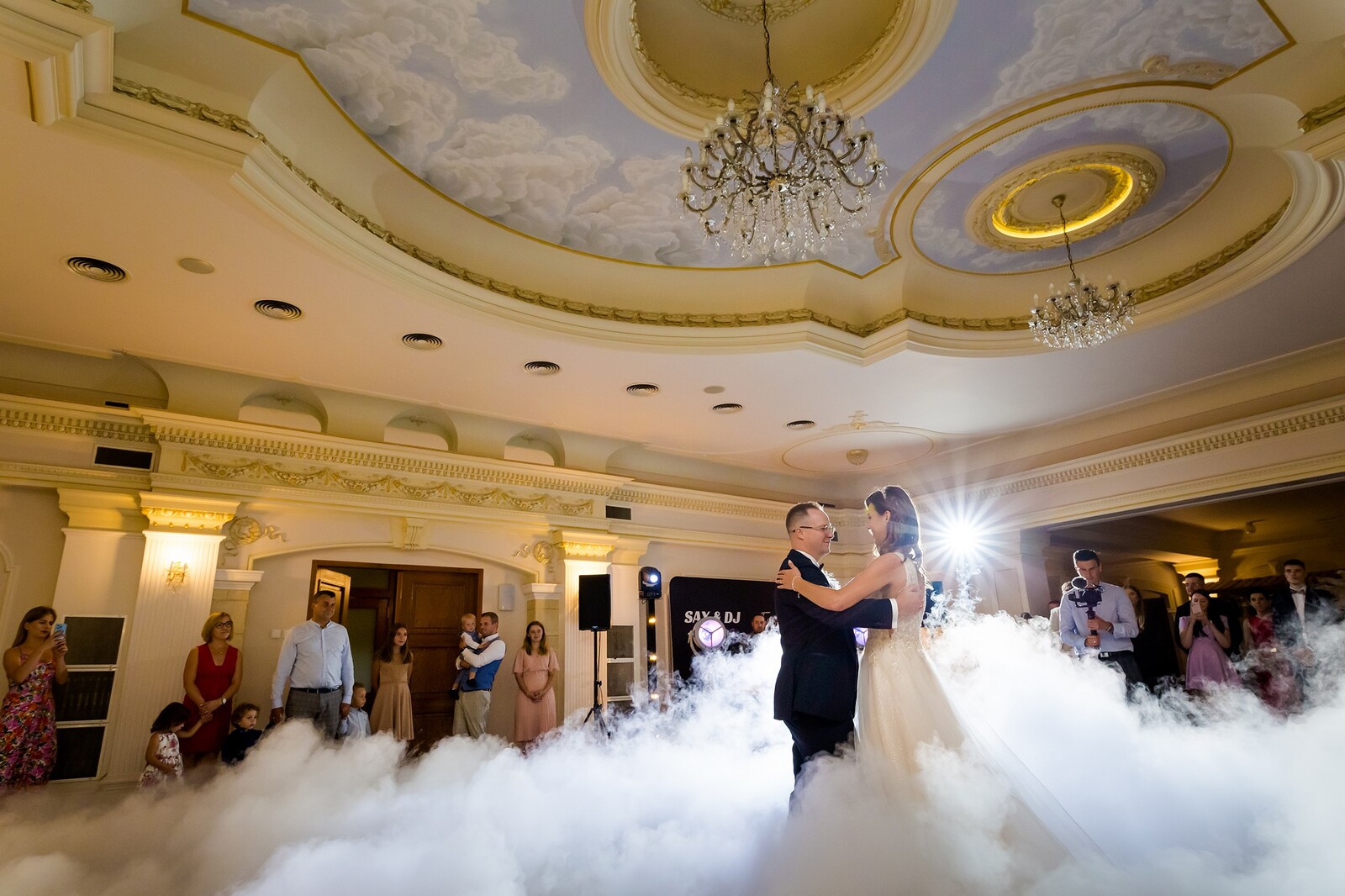 Zdjęcia z wesela Magdy i Rafała : Ślub w pięknym kościele w Goleszowie, przyjęcie w Dworku Stara Cynkownia w Czechowicach. Fotografia ślubna Śląsk