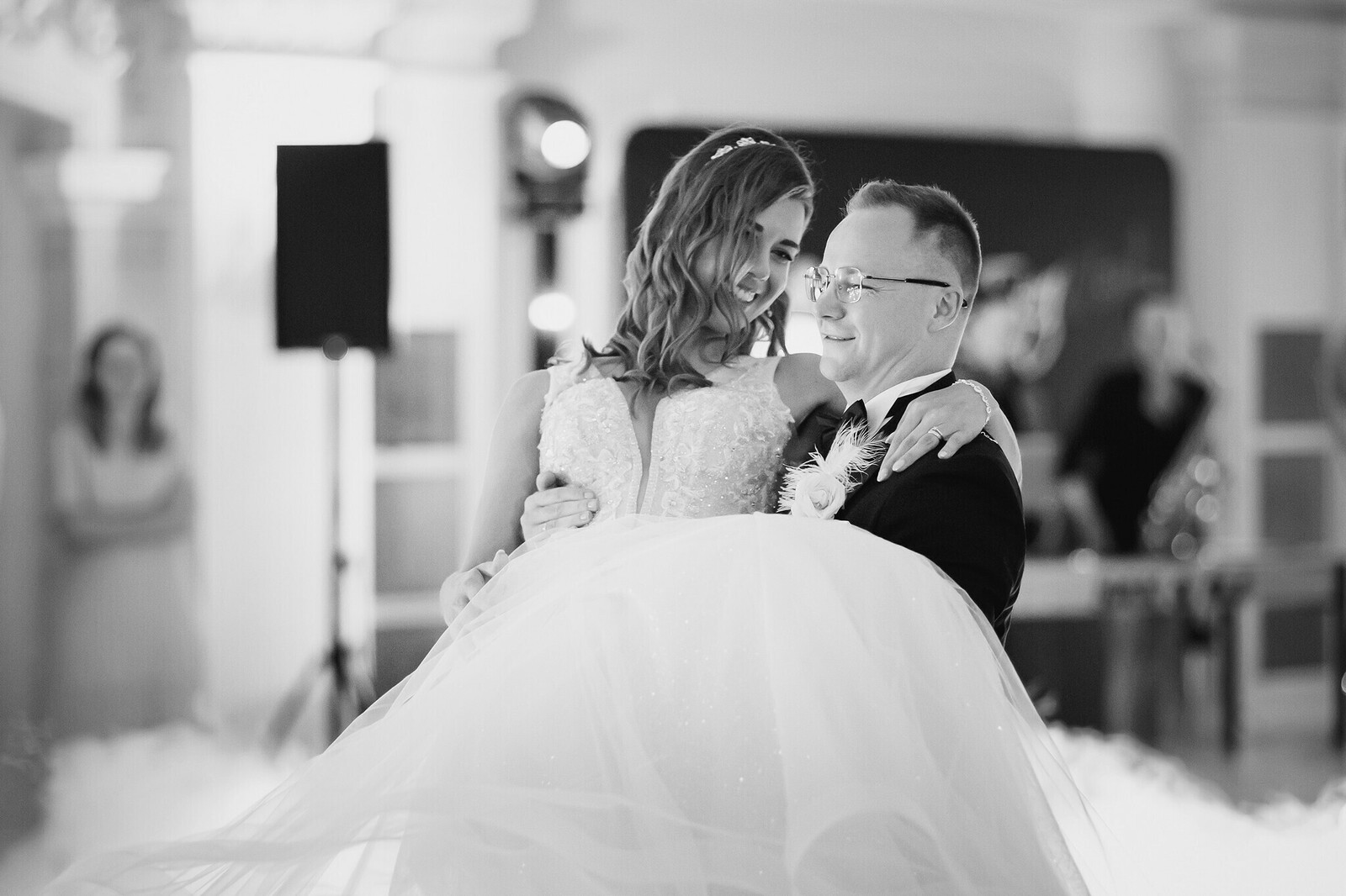 Zdjęcia z wesela Magdy i Rafała : Ślub w pięknym kościele w Goleszowie, przyjęcie w Dworku Stara Cynkownia w Czechowicach. Fotografia ślubna Śląsk