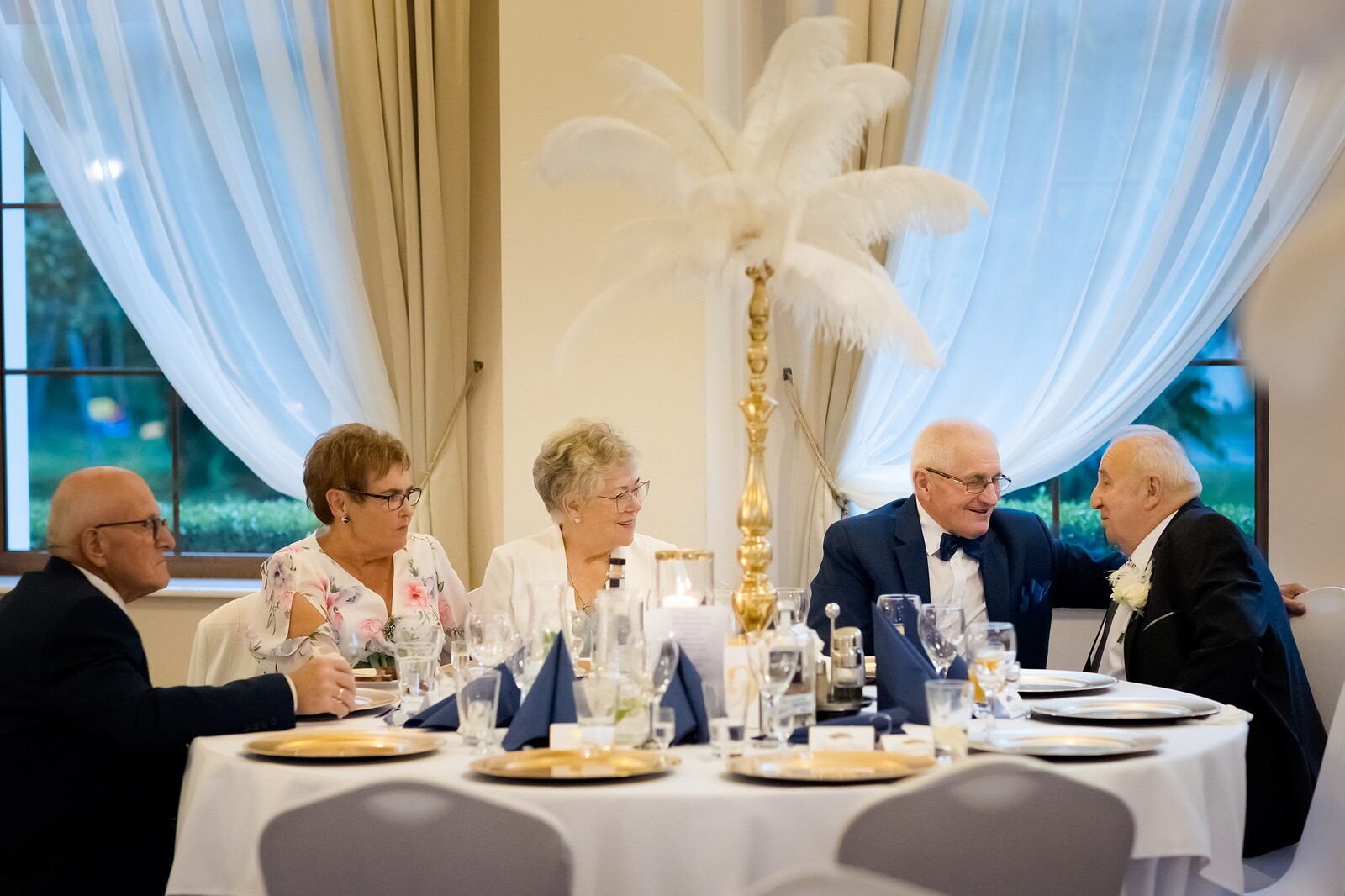 Zdjęcia z wesela Magdy i Rafała : Ślub w pięknym kościele w Goleszowie, przyjęcie w Dworku Stara Cynkownia w Czechowicach. Fotografia ślubna Śląsk