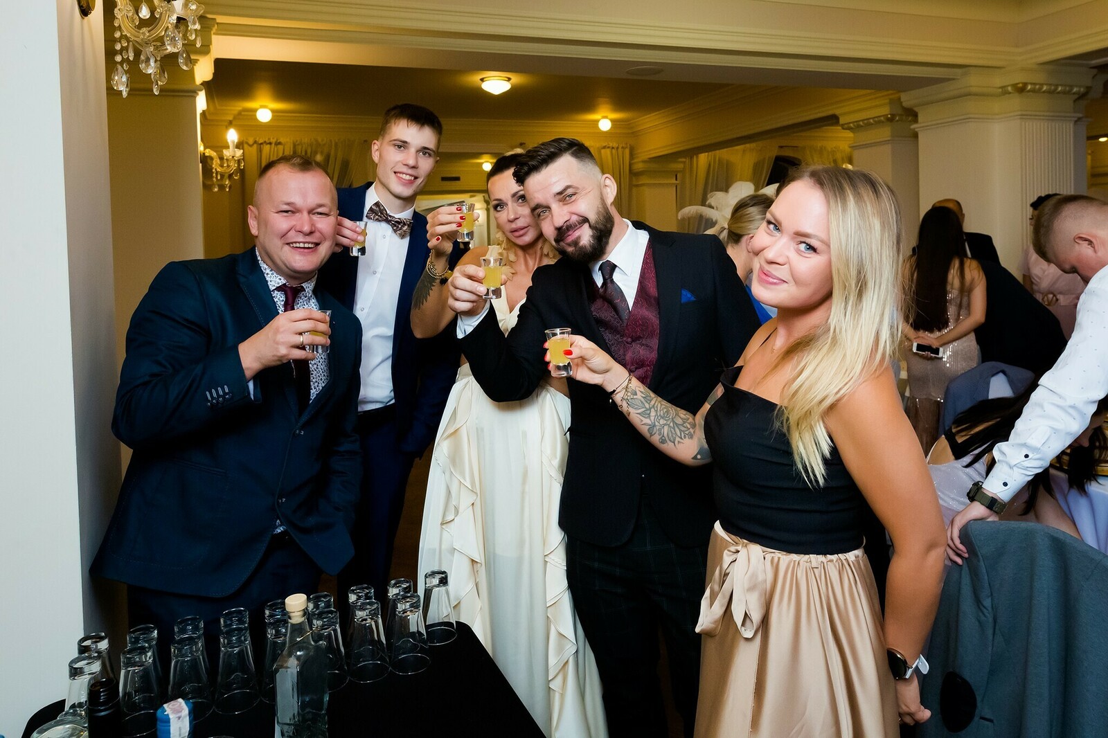 Zdjęcia z wesela Magdy i Rafała : Ślub w pięknym kościele w Goleszowie, przyjęcie w Dworku Stara Cynkownia w Czechowicach. Fotografia ślubna Śląsk