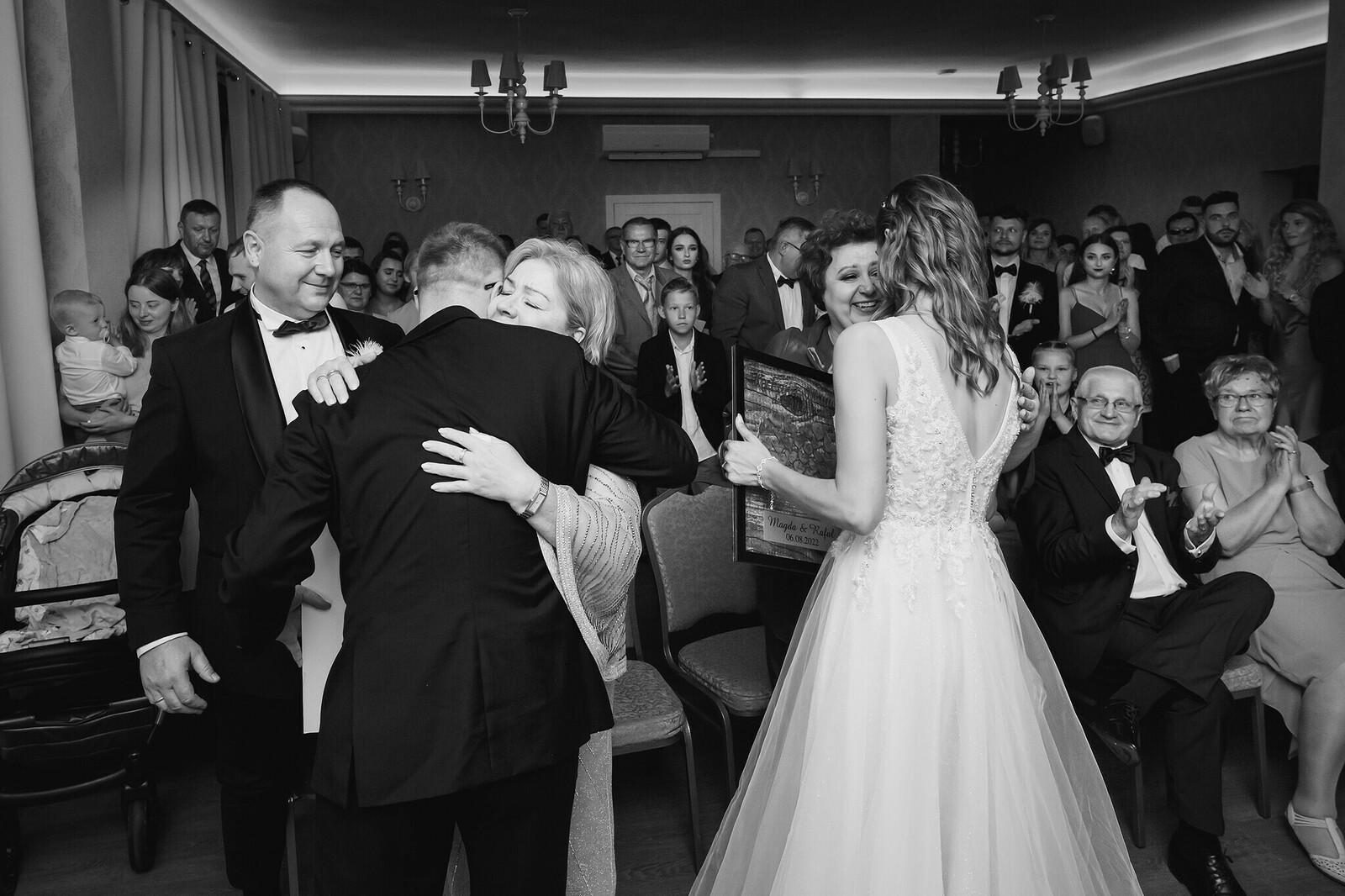 Zdjęcia z wesela Magdy i Rafała : Ślub w pięknym kościele w Goleszowie, przyjęcie w Dworku Stara Cynkownia w Czechowicach. Fotografia ślubna Śląsk