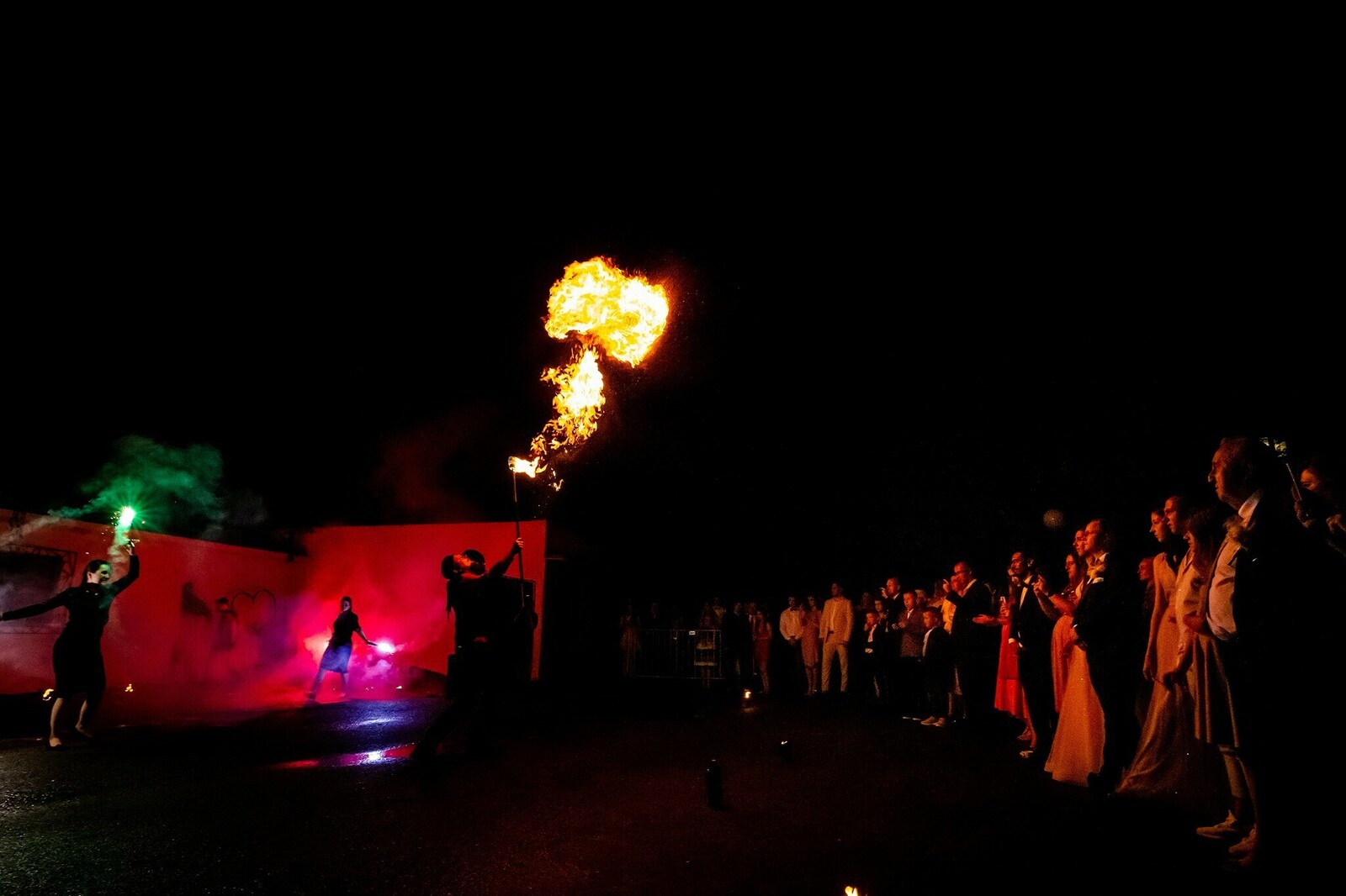 Zdjęcia z wesela Magdy i Rafała : Ślub w pięknym kościele w Goleszowie, przyjęcie w Dworku Stara Cynkownia w Czechowicach. Fotografia ślubna Śląsk