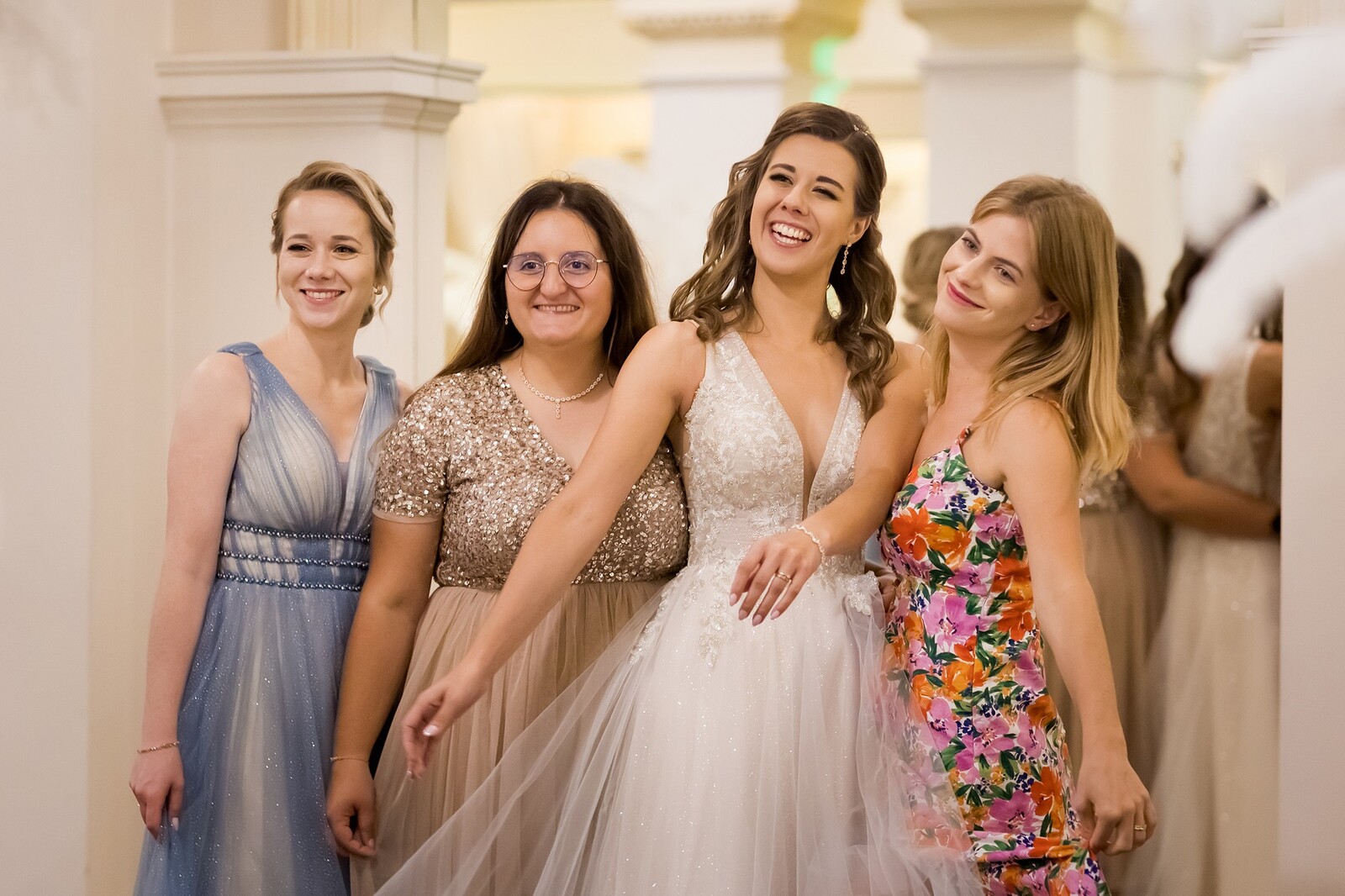 Zdjęcia z wesela Magdy i Rafała : Ślub w pięknym kościele w Goleszowie, przyjęcie w Dworku Stara Cynkownia w Czechowicach. Fotografia ślubna Śląsk