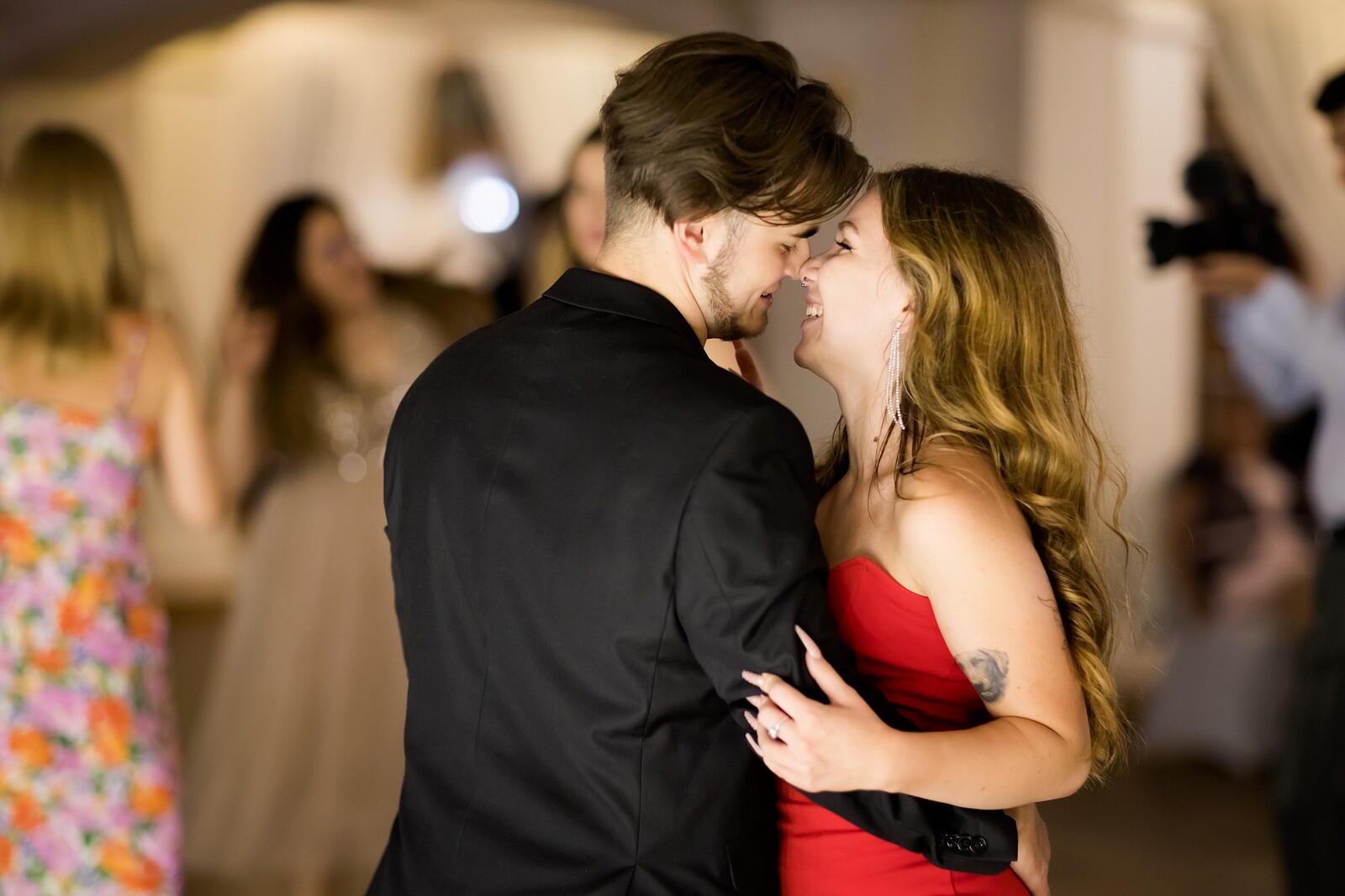 Zdjęcia z wesela Magdy i Rafała : Ślub w pięknym kościele w Goleszowie, przyjęcie w Dworku Stara Cynkownia w Czechowicach. Fotografia ślubna Śląsk