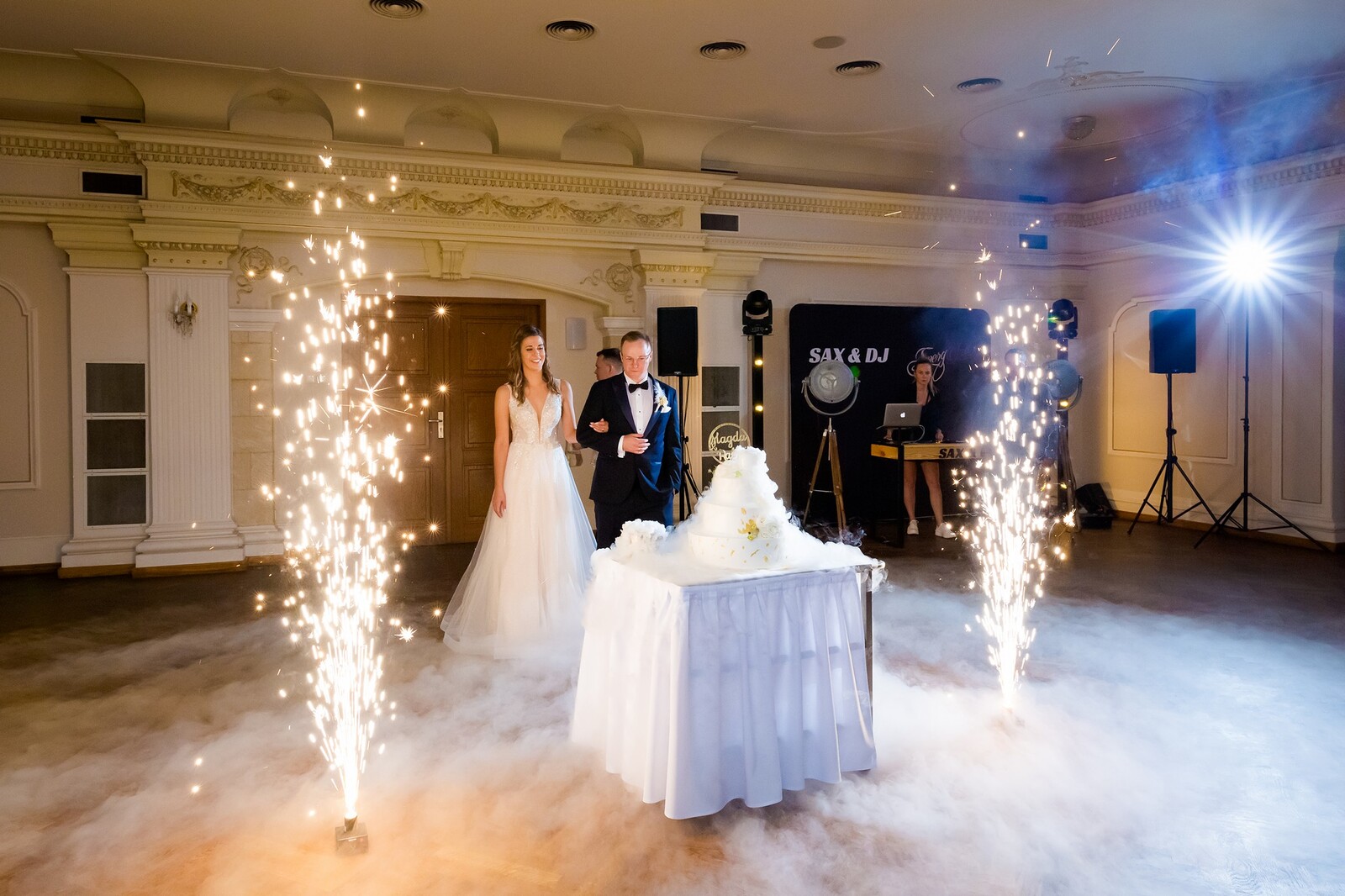 Zdjęcia z wesela Magdy i Rafała : Ślub w pięknym kościele w Goleszowie, przyjęcie w Dworku Stara Cynkownia w Czechowicach. Fotografia ślubna Śląsk