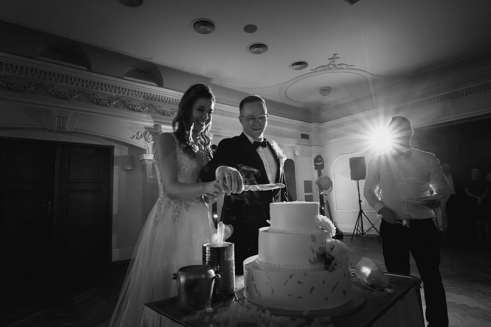 Zdjęcia z wesela Magdy i Rafała : Ślub w pięknym kościele w Goleszowie, przyjęcie w Dworku Stara Cynkownia w Czechowicach. Fotografia ślubna Śląsk