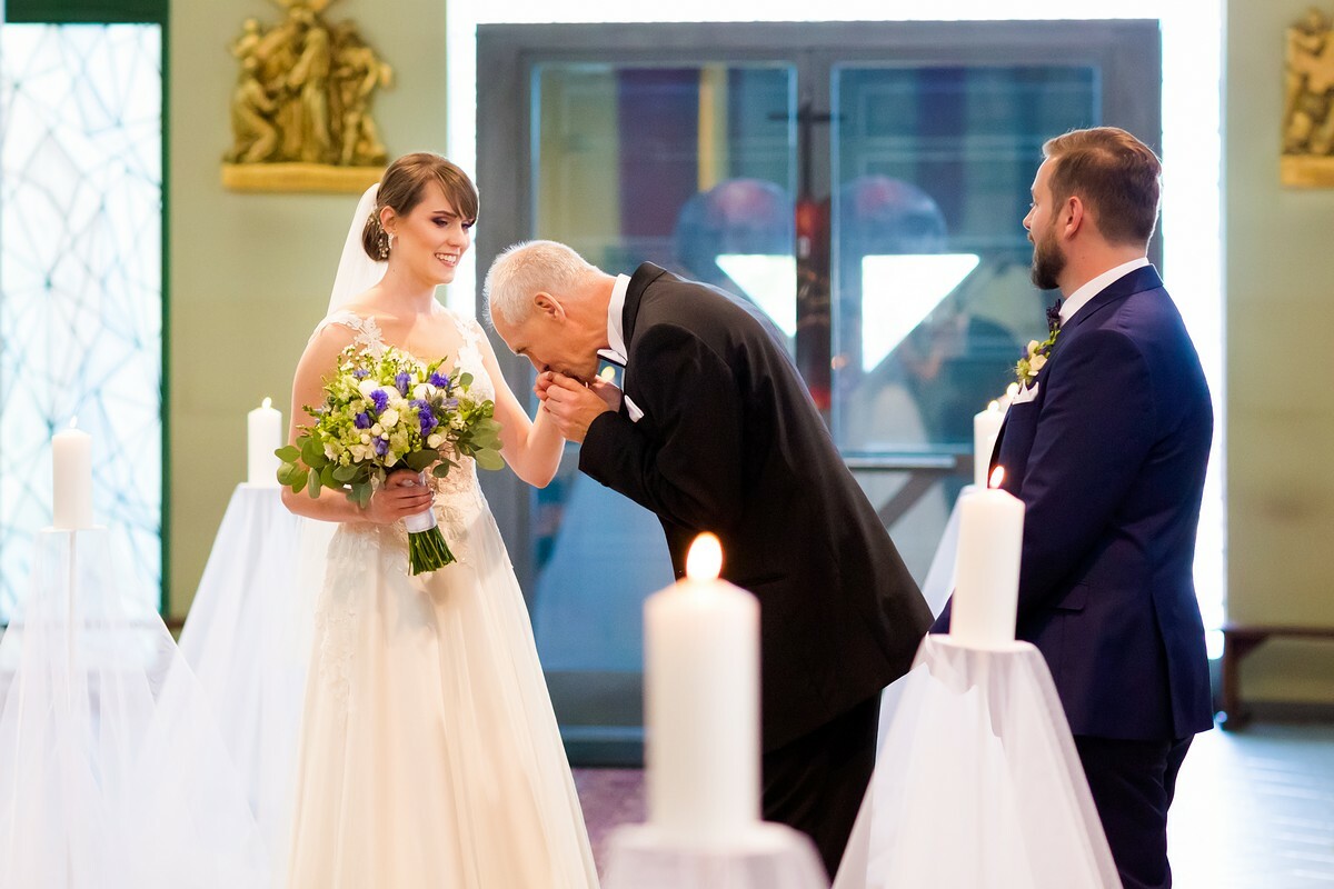 ślub w katowicach, slub w katowicach, fotografia slubna katowice, zdjecia slubne katowice, fotograf slubny slask, slub w koscielew katowicach, fotografia slubna chorzow, zdjecia slubne chorzow, arsenal palace chorzow, wesele w hotelu arsenal palace w chorzowie, zdjecia slubne zywiec, fotografia slubna, zdjecia slubne bielsko, fotograf slubny bielsko, fotograf slubny cieszyn, fotografia slubna cieszyn, www.magiaobrazu.com, zdjecia slubne bielsko, fotografia slubna slask, zdjecia slubne zywiec, zdjecia slubne cieszyn, dwoch fotografow na slub, zdjecia slubne slask,