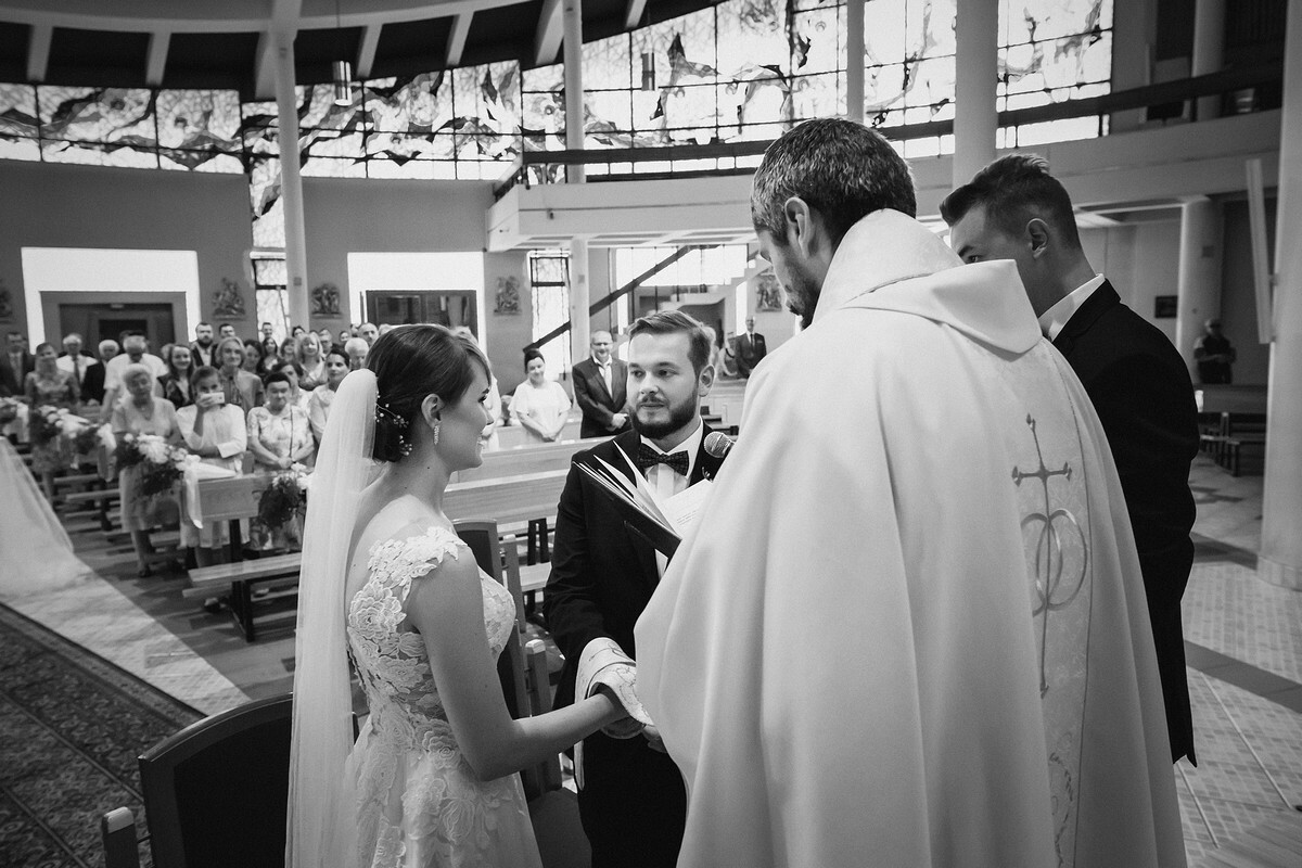 ślub w katowicach, slub w katowicach, fotografia slubna katowice, zdjecia slubne katowice, fotograf slubny slask, slub w koscielew katowicach, fotografia slubna chorzow, zdjecia slubne chorzow, arsenal palace chorzow, wesele w hotelu arsenal palace w chorzowie, zdjecia slubne zywiec, fotografia slubna, zdjecia slubne bielsko, fotograf slubny bielsko, fotograf slubny cieszyn, fotografia slubna cieszyn, www.magiaobrazu.com, zdjecia slubne bielsko, fotografia slubna slask, zdjecia slubne zywiec, zdjecia slubne cieszyn, dwoch fotografow na slub, zdjecia slubne slask,