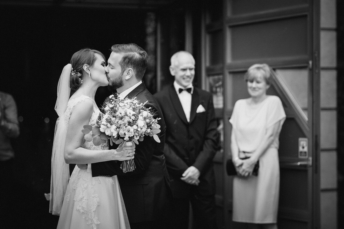 ślub w katowicach, slub w katowicach, fotografia slubna katowice, zdjecia slubne katowice, fotograf slubny slask, slub w koscielew katowicach, fotografia slubna chorzow, zdjecia slubne chorzow, arsenal palace chorzow, wesele w hotelu arsenal palace w chorzowie, zdjecia slubne zywiec, fotografia slubna, zdjecia slubne bielsko, fotograf slubny bielsko, fotograf slubny cieszyn, fotografia slubna cieszyn, www.magiaobrazu.com, zdjecia slubne bielsko, fotografia slubna slask, zdjecia slubne zywiec, zdjecia slubne cieszyn, dwoch fotografow na slub, zdjecia slubne slask,