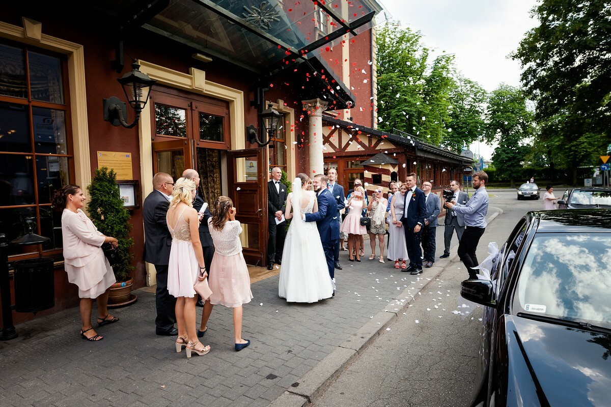 ślub w katowicach, slub w katowicach, fotografia slubna katowice, zdjecia slubne katowice, fotograf slubny slask, slub w koscielew katowicach, fotografia slubna chorzow, zdjecia slubne chorzow, arsenal palace chorzow, wesele w hotelu arsenal palace w chorzowie, zdjecia slubne zywiec, fotografia slubna, zdjecia slubne bielsko, fotograf slubny bielsko, fotograf slubny cieszyn, fotografia slubna cieszyn, www.magiaobrazu.com, zdjecia slubne bielsko, fotografia slubna slask, zdjecia slubne zywiec, zdjecia slubne cieszyn, dwoch fotografow na slub, zdjecia slubne slask,