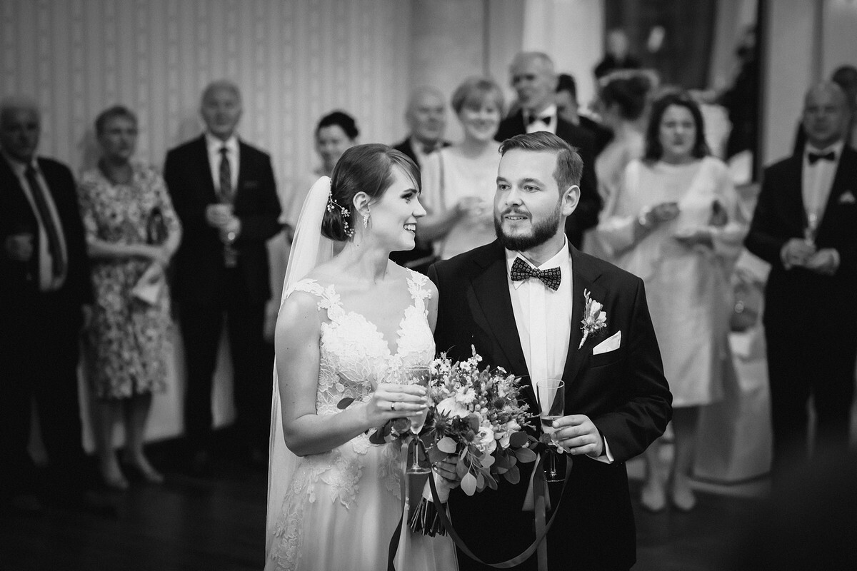 ślub w katowicach, slub w katowicach, fotografia slubna katowice, zdjecia slubne katowice, fotograf slubny slask, slub w koscielew katowicach, fotografia slubna chorzow, zdjecia slubne chorzow, arsenal palace chorzow, wesele w hotelu arsenal palace w chorzowie, zdjecia slubne zywiec, fotografia slubna, zdjecia slubne bielsko, fotograf slubny bielsko, fotograf slubny cieszyn, fotografia slubna cieszyn, www.magiaobrazu.com, zdjecia slubne bielsko, fotografia slubna slask, zdjecia slubne zywiec, zdjecia slubne cieszyn, dwoch fotografow na slub, zdjecia slubne slask,