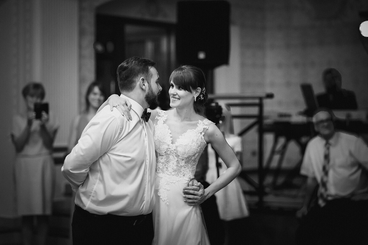 ślub w katowicach, slub w katowicach, fotografia slubna katowice, zdjecia slubne katowice, fotograf slubny slask, slub w koscielew katowicach, fotografia slubna chorzow, zdjecia slubne chorzow, arsenal palace chorzow, wesele w hotelu arsenal palace w chorzowie, zdjecia slubne zywiec, fotografia slubna, zdjecia slubne bielsko, fotograf slubny bielsko, fotograf slubny cieszyn, fotografia slubna cieszyn, www.magiaobrazu.com, zdjecia slubne bielsko, fotografia slubna slask, zdjecia slubne zywiec, zdjecia slubne cieszyn, dwoch fotografow na slub, zdjecia slubne slask,