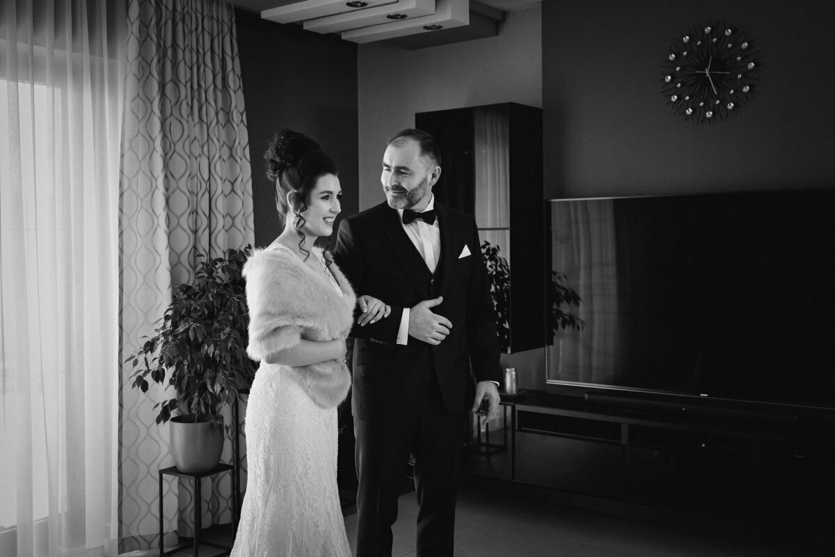 Ślub w kościele Piotra i Pawła w Krakowie, slub w krakowie, kosciol apostolow piotra i pawła w krakowie, kosciol na grodzkiej krakow, slub w kosciele na grodzkiej w krakowie, fotograf na slub krakow, fotografia slubna krakow, zdjecia slubne krakow, fotograf slubny krakow, zdjecia slubne slask, fotografia slubna slask, fotograf na slub slask, sesja slubna na krakowskim rynku, zdjecia slubne bielsko, fotografia slubna bielsko, fotografia slubna cieszyn