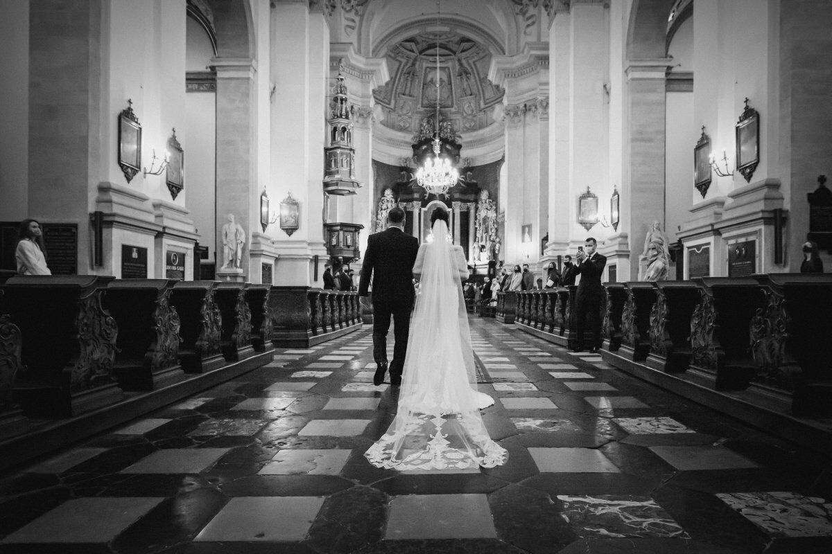 Ślub w kościele Piotra i Pawła w Krakowie, slub w krakowie, kosciol apostolow piotra i pawła w krakowie, kosciol na grodzkiej krakow, slub w kosciele na grodzkiej w krakowie, fotograf na slub krakow, fotografia slubna krakow, zdjecia slubne krakow, fotograf slubny krakow, zdjecia slubne slask, fotografia slubna slask, fotograf na slub slask, sesja slubna na krakowskim rynku, zdjecia slubne bielsko, fotografia slubna bielsko, fotografia slubna cieszyn