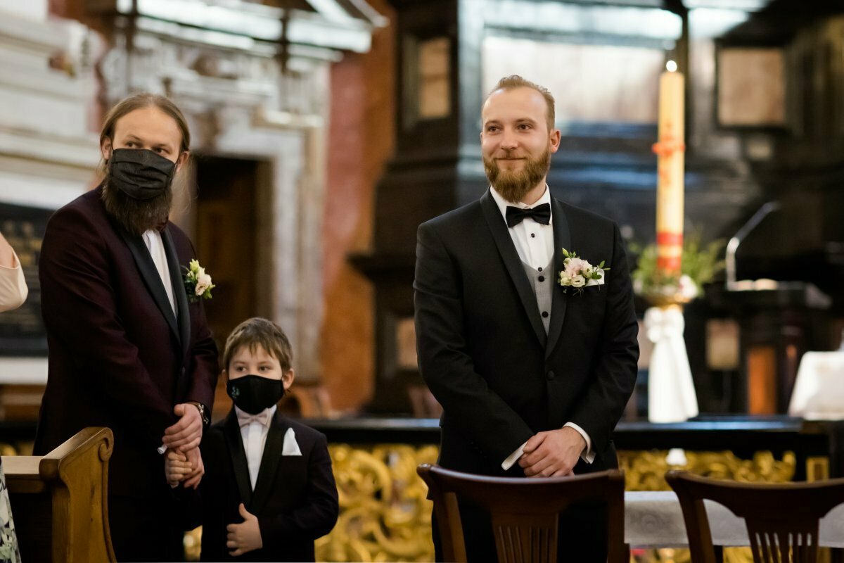 Ślub w kościele Piotra i Pawła w Krakowie, slub w krakowie, kosciol apostolow piotra i pawła w krakowie, kosciol na grodzkiej krakow, slub w kosciele na grodzkiej w krakowie, fotograf na slub krakow, fotografia slubna krakow, zdjecia slubne krakow, fotograf slubny krakow, zdjecia slubne slask, fotografia slubna slask, fotograf na slub slask, sesja slubna na krakowskim rynku, zdjecia slubne bielsko, fotografia slubna bielsko, fotografia slubna cieszyn