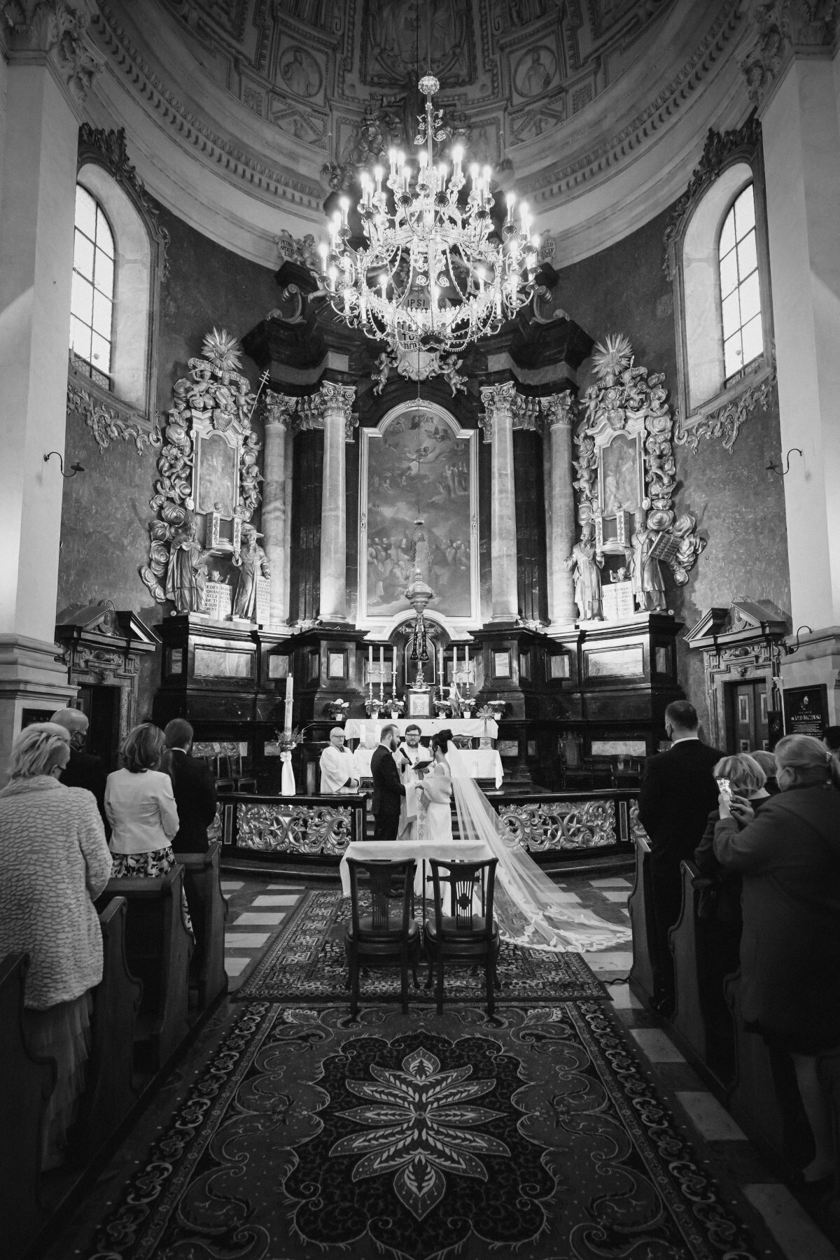 Ślub w kościele Piotra i Pawła w Krakowie, slub w krakowie, kosciol apostolow piotra i pawła w krakowie, kosciol na grodzkiej krakow, slub w kosciele na grodzkiej w krakowie, fotograf na slub krakow, fotografia slubna krakow, zdjecia slubne krakow, fotograf slubny krakow, zdjecia slubne slask, fotografia slubna slask, fotograf na slub slask, sesja slubna na krakowskim rynku, zdjecia slubne bielsko, fotografia slubna bielsko, fotografia slubna cieszyn