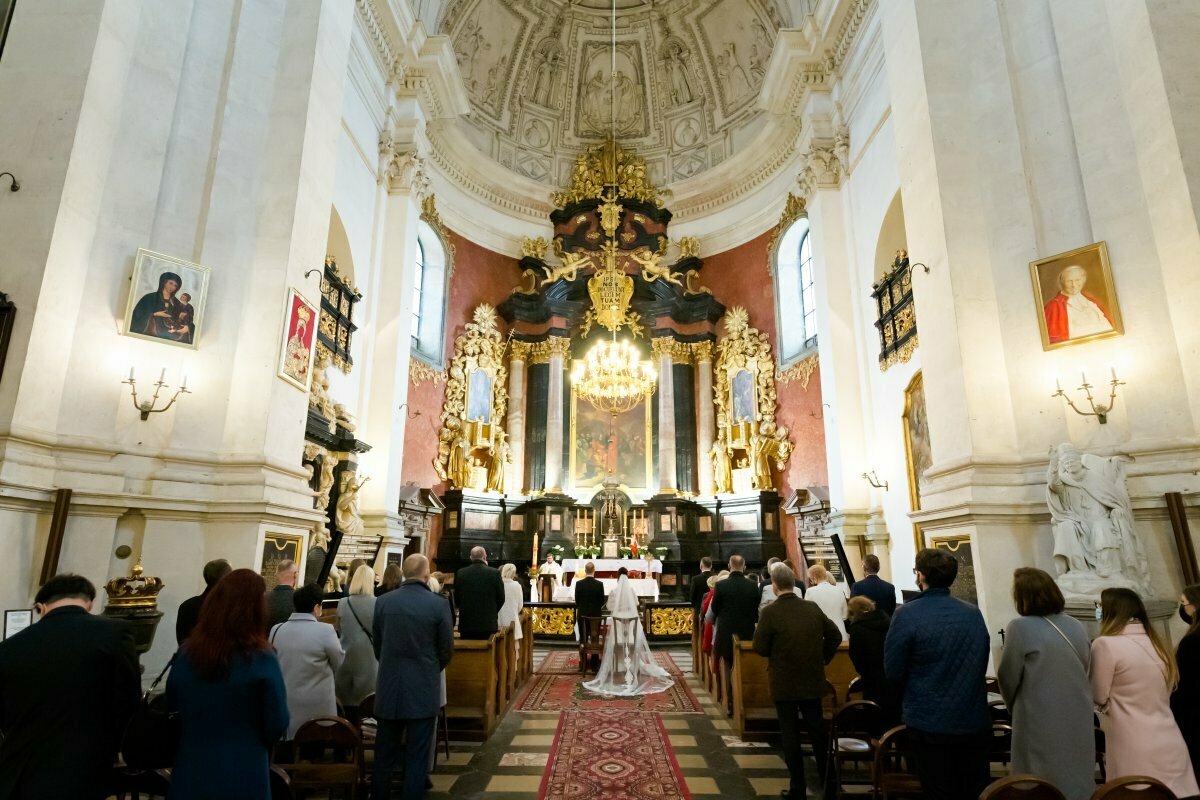 Ślub w kościele Piotra i Pawła w Krakowie, slub w krakowie, kosciol apostolow piotra i pawła w krakowie, kosciol na grodzkiej krakow, slub w kosciele na grodzkiej w krakowie, fotograf na slub krakow, fotografia slubna krakow, zdjecia slubne krakow, fotograf slubny krakow, zdjecia slubne slask, fotografia slubna slask, fotograf na slub slask, sesja slubna na krakowskim rynku, zdjecia slubne bielsko, fotografia slubna bielsko, fotografia slubna cieszyn