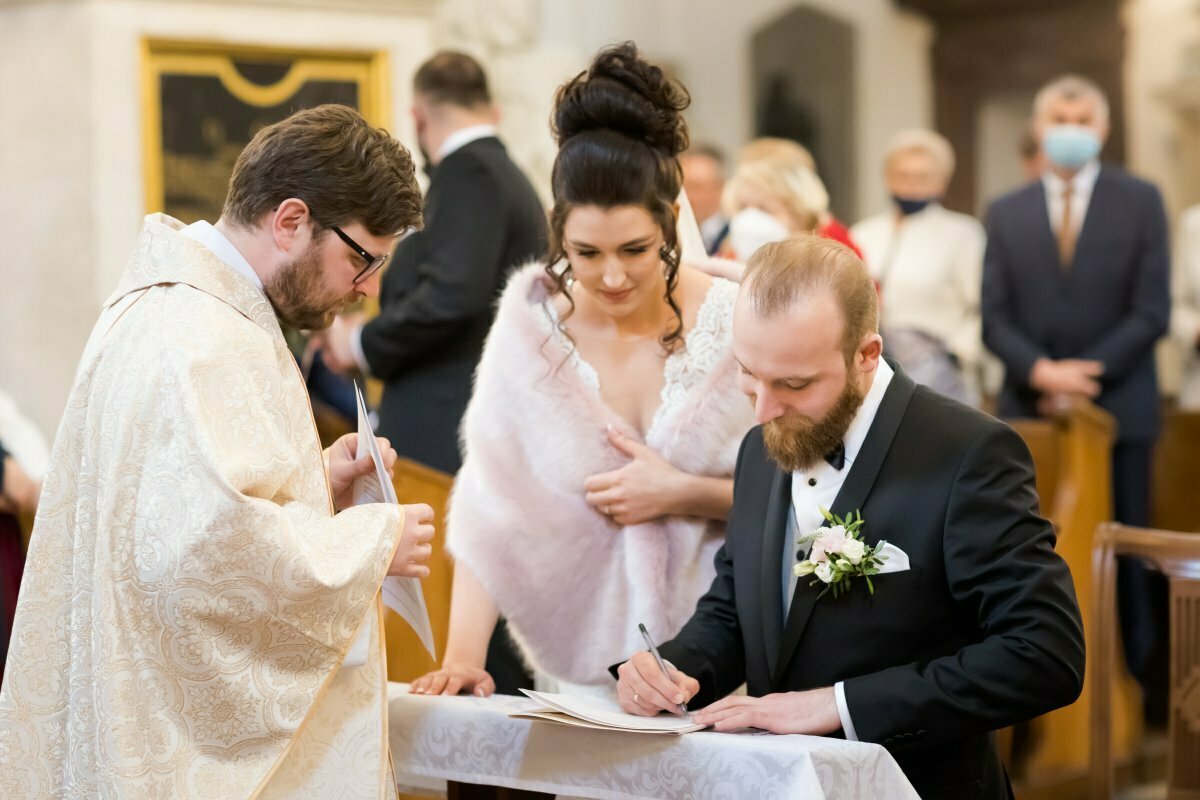 Ślub w kościele Piotra i Pawła w Krakowie, slub w krakowie, kosciol apostolow piotra i pawła w krakowie, kosciol na grodzkiej krakow, slub w kosciele na grodzkiej w krakowie, fotograf na slub krakow, fotografia slubna krakow, zdjecia slubne krakow, fotograf slubny krakow, zdjecia slubne slask, fotografia slubna slask, fotograf na slub slask, sesja slubna na krakowskim rynku, zdjecia slubne bielsko, fotografia slubna bielsko, fotografia slubna cieszyn