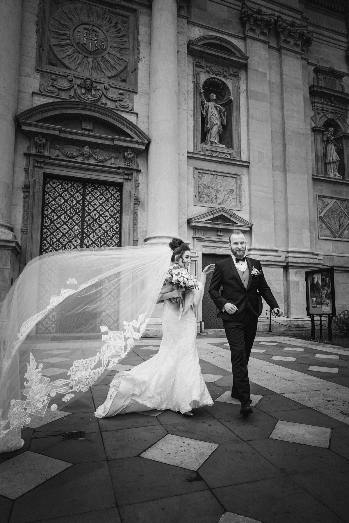 Ślub w kościele Piotra i Pawła w Krakowie, slub w krakowie, kosciol apostolow piotra i pawła w krakowie, kosciol na grodzkiej krakow, slub w kosciele na grodzkiej w krakowie, fotograf na slub krakow, fotografia slubna krakow, zdjecia slubne krakow, fotograf slubny krakow, zdjecia slubne slask, fotografia slubna slask, fotograf na slub slask, sesja slubna na krakowskim rynku, zdjecia slubne bielsko, fotografia slubna bielsko, fotografia slubna cieszyn