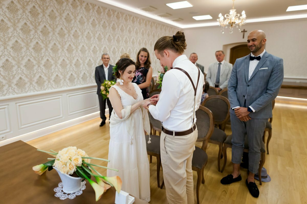 ślub w strumieniu, slub w strumieniu, fotograf slubny slask, zdjecia slubne slask, fotograf na slub slask, zdjecia slubne strumien, fotografia slubna strumien, fotografia slubna slask, fotografia slubna katowice, zdjecia slubne katowice, fotograf slubny katowice, fotografia slubna gliwice, fotograf slubny gliwice, zdjecia slubne bielsko, zdjecia slubne mikolow, fotografia slubna bielsko, dwoch fotografow na slub, fotografia slubna krakow, fotograf na slub krakow, zdjecia slubne krakow