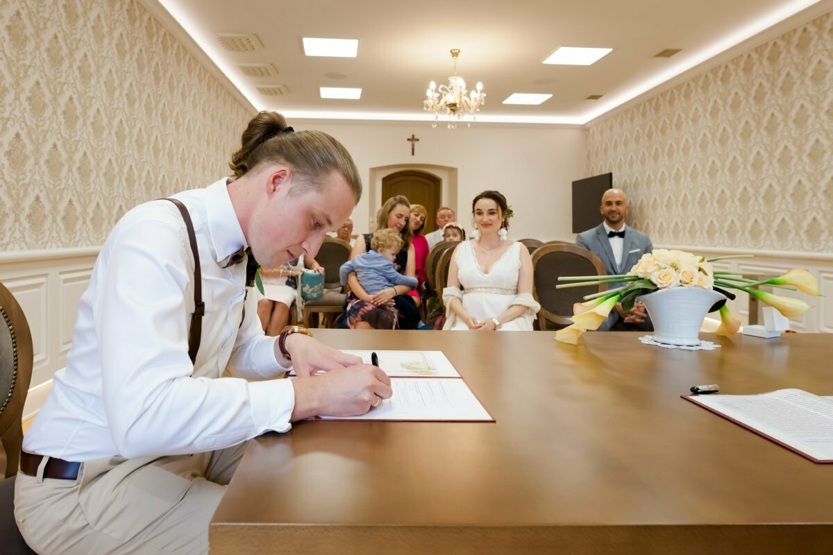 ślub w strumieniu, slub w strumieniu, fotograf slubny slask, zdjecia slubne slask, fotograf na slub slask, zdjecia slubne strumien, fotografia slubna strumien, fotografia slubna slask, fotografia slubna katowice, zdjecia slubne katowice, fotograf slubny katowice, fotografia slubna gliwice, fotograf slubny gliwice, zdjecia slubne bielsko, zdjecia slubne mikolow, fotografia slubna bielsko, dwoch fotografow na slub, fotografia slubna krakow, fotograf na slub krakow, zdjecia slubne krakow