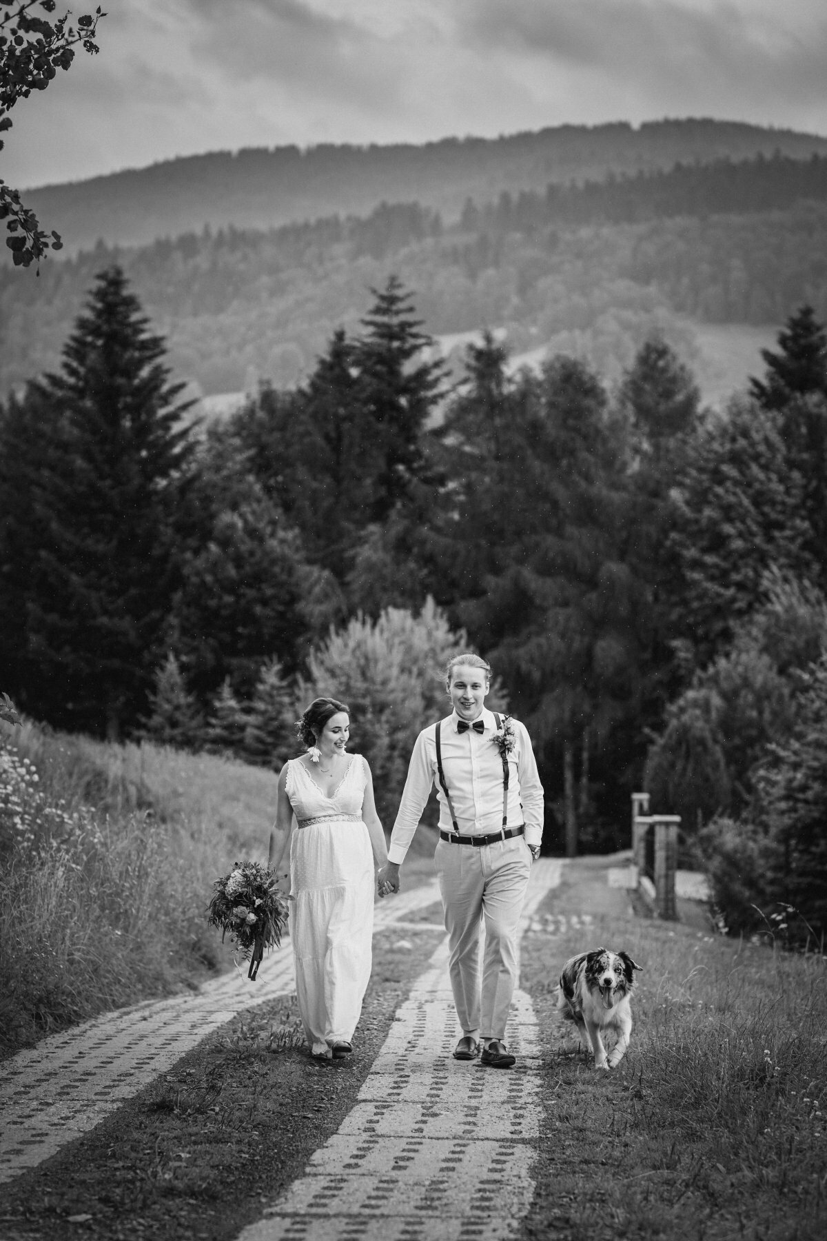 ślub w strumieniu, slub w strumieniu, fotograf slubny slask, zdjecia slubne slask, fotograf na slub slask, zdjecia slubne strumien, fotografia slubna strumien, fotografia slubna slask, fotografia slubna katowice, zdjecia slubne katowice, fotograf slubny katowice, fotografia slubna gliwice, fotograf slubny gliwice, zdjecia slubne bielsko, zdjecia slubne mikolow, fotografia slubna bielsko, dwoch fotografow na slub, fotografia slubna krakow, fotograf na slub krakow, zdjecia slubne krakow