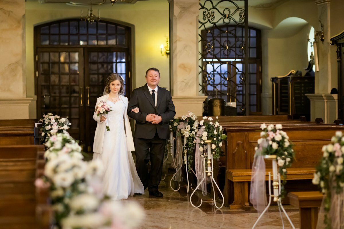 ślub w hałcnowie, slub w halcnowie, slub sanktuarium halcnow, lotnisko w aleksandrowicach, sesja slubna na lotnisku, plener slubny na lotnisku, sesja lotnisko bielsko, fotograf slubny slask, zdjecia slubne slask, fotograf na slub slask, zdjecia slubne bielsko, fotografia slubna bielsko, fotografia slubna slask, fotografia slubna katowice, zdjecia slubne katowice, fotograf slubny katowice, fotografia slubna krakow, fotograf na slub krakow, zdjecia slubne krakow