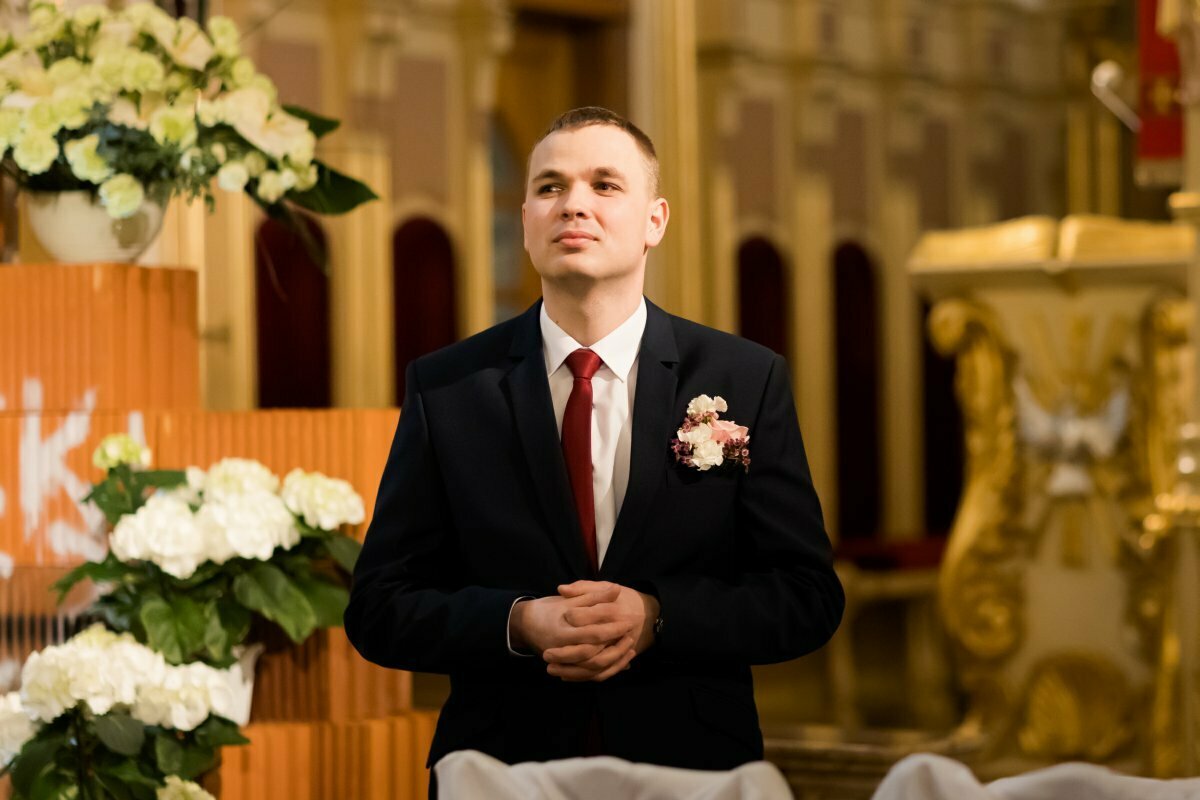 ślub w hałcnowie, slub w halcnowie, slub sanktuarium halcnow, lotnisko w aleksandrowicach, sesja slubna na lotnisku, plener slubny na lotnisku, sesja lotnisko bielsko, fotograf slubny slask, zdjecia slubne slask, fotograf na slub slask, zdjecia slubne bielsko, fotografia slubna bielsko, fotografia slubna slask, fotografia slubna katowice, zdjecia slubne katowice, fotograf slubny katowice, fotografia slubna krakow, fotograf na slub krakow, zdjecia slubne krakow