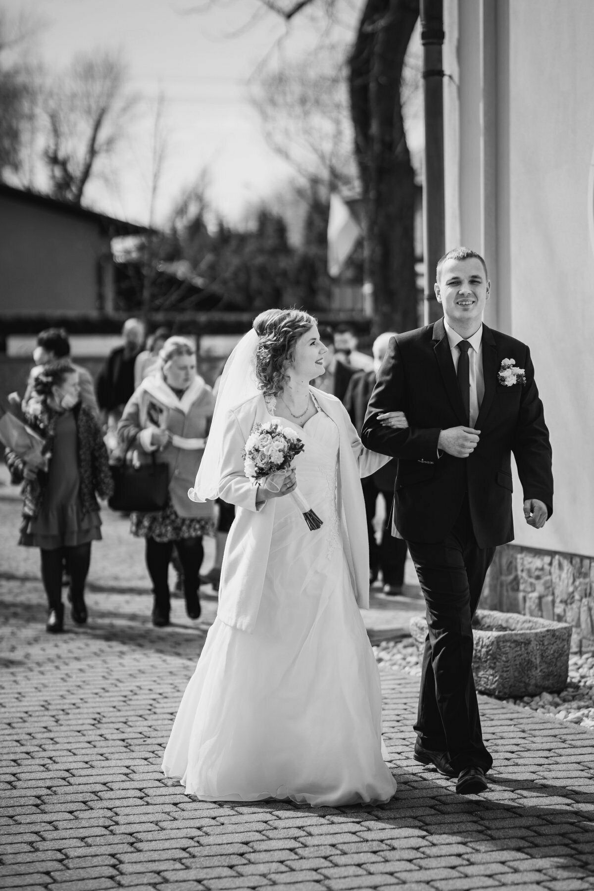 ślub w hałcnowie, slub w halcnowie, slub sanktuarium halcnow, lotnisko w aleksandrowicach, sesja slubna na lotnisku, plener slubny na lotnisku, sesja lotnisko bielsko, fotograf slubny slask, zdjecia slubne slask, fotograf na slub slask, zdjecia slubne bielsko, fotografia slubna bielsko, fotografia slubna slask, fotografia slubna katowice, zdjecia slubne katowice, fotograf slubny katowice, fotografia slubna krakow, fotograf na slub krakow, zdjecia slubne krakow