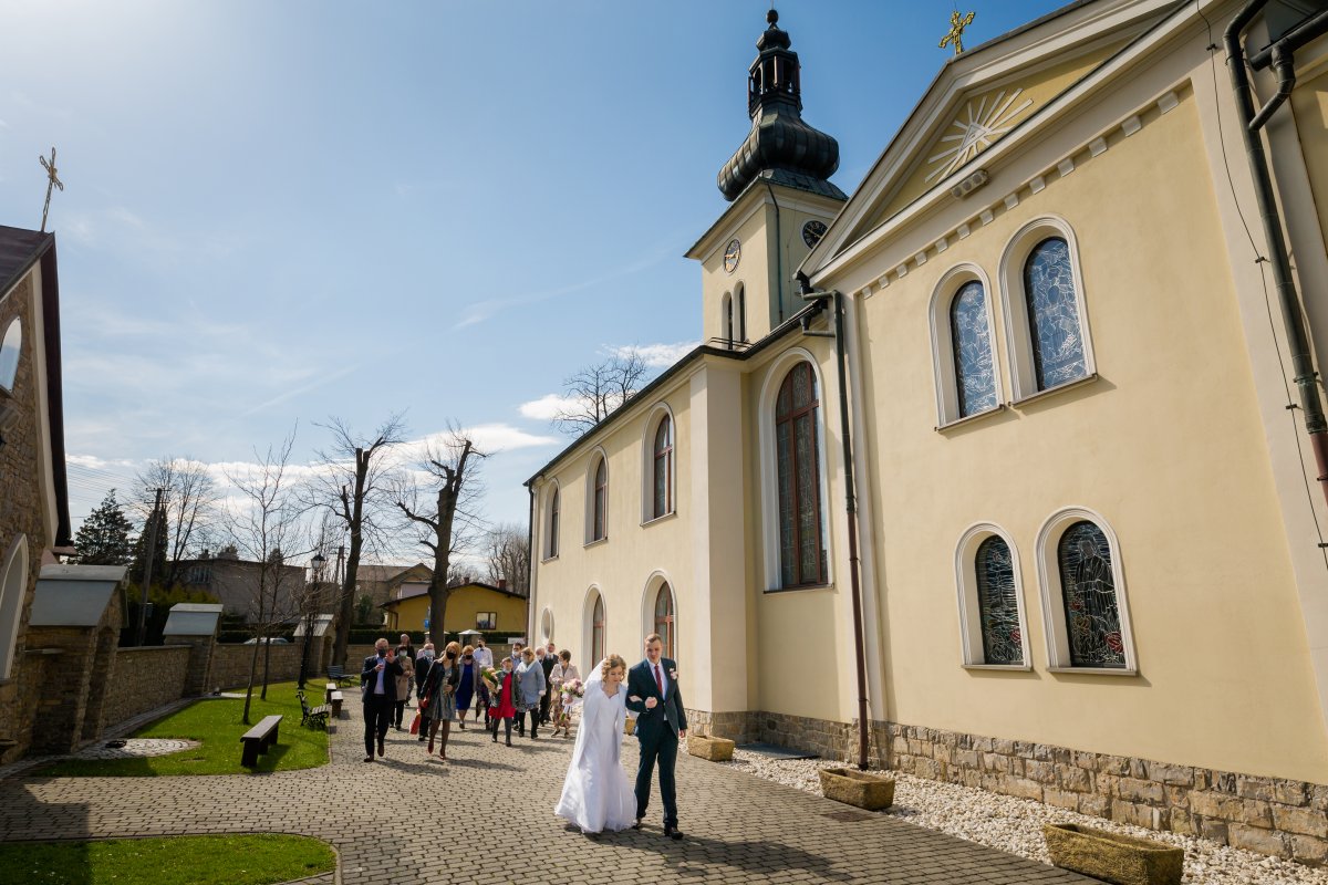 ślub w hałcnowie, slub w halcnowie, slub sanktuarium halcnow, lotnisko w aleksandrowicach, sesja slubna na lotnisku, plener slubny na lotnisku, sesja lotnisko bielsko, fotograf slubny slask, zdjecia slubne slask, fotograf na slub slask, zdjecia slubne bielsko, fotografia slubna bielsko, fotografia slubna slask, fotografia slubna katowice, zdjecia slubne katowice, fotograf slubny katowice, fotografia slubna krakow, fotograf na slub krakow, zdjecia slubne krakow