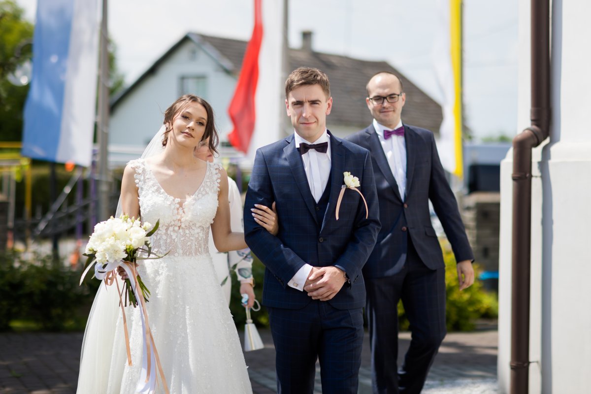 wesele w Czechowicach, slub w bronowie, kościół w bronowie, złota korona czechowice, wesele w złotej koronie w czechowicach, fotograf slubny slask, zdjecia slubne slask, fotograf na slub slask, zdjecia slubne bielsko, fotografia slubna bielsko, fotografia slubna slask, zdjecia slubne Czaniec, fotografia slubna Czaniec, fotografia slubna katowice, zdjecia slubne katowice, fotograf slubny katowice, fotografia slubna krakow, fotograf na slub krakow, zdjecia slubne krakow