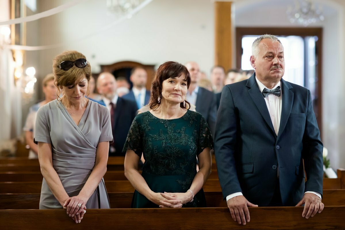 wesele w Czechowicach, slub w bronowie, kościół w bronowie, złota korona czechowice, wesele w złotej koronie w czechowicach, fotograf slubny slask, zdjecia slubne slask, fotograf na slub slask, zdjecia slubne bielsko, fotografia slubna bielsko, fotografia slubna slask, zdjecia slubne Czaniec, fotografia slubna Czaniec, fotografia slubna katowice, zdjecia slubne katowice, fotograf slubny katowice, fotografia slubna krakow, fotograf na slub krakow, zdjecia slubne krakow