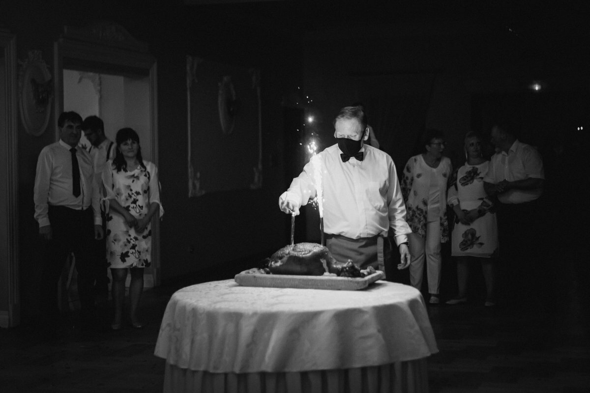 wesele w Czechowicach, slub w bronowie, kościół w bronowie, złota korona czechowice, wesele w złotej koronie w czechowicach, fotograf slubny slask, zdjecia slubne slask, fotograf na slub slask, zdjecia slubne bielsko, fotografia slubna bielsko, fotografia slubna slask, zdjecia slubne Czaniec, fotografia slubna Czaniec, fotografia slubna katowice, zdjecia slubne katowice, fotograf slubny katowice, fotografia slubna krakow, fotograf na slub krakow, zdjecia slubne krakow