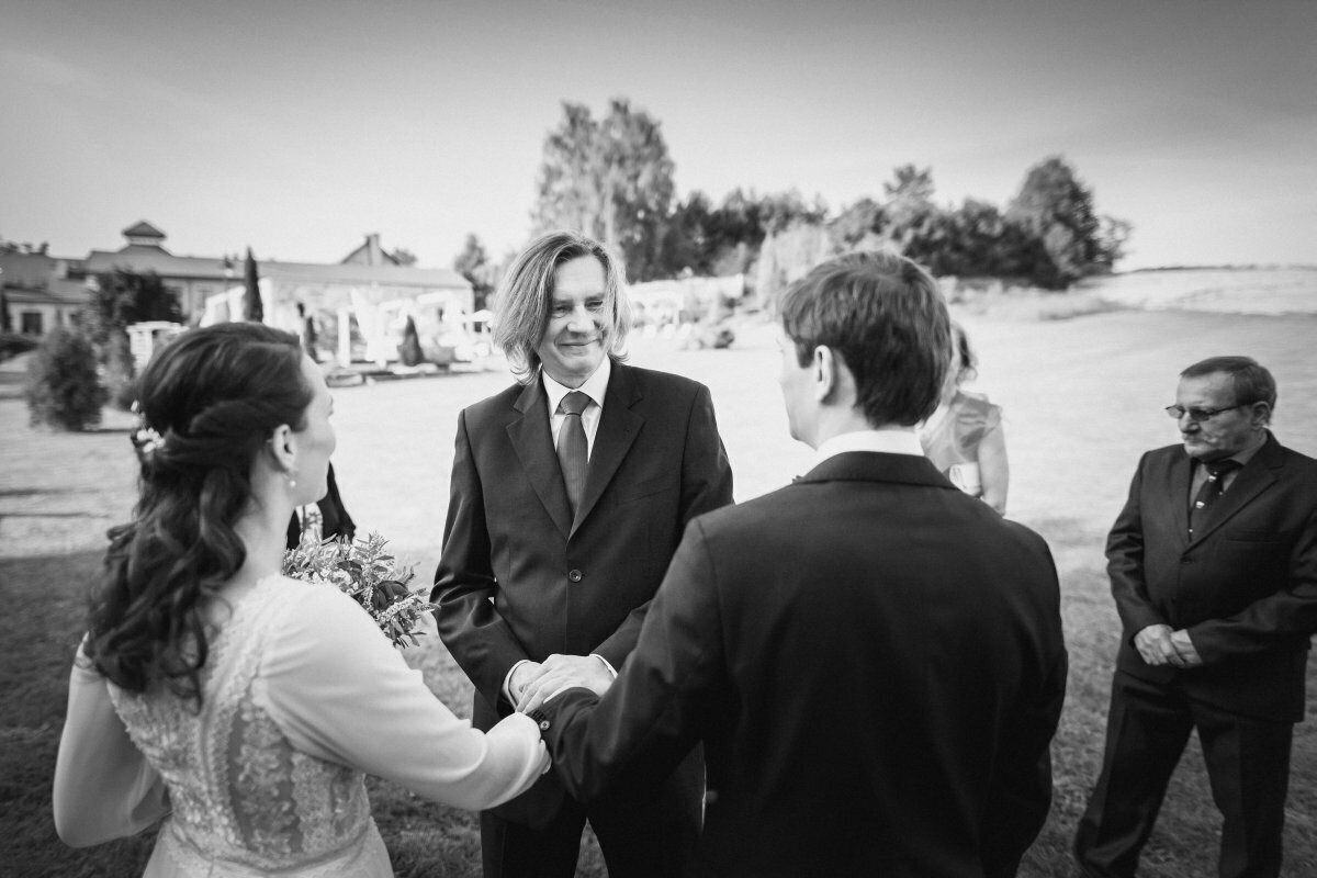 wesele w dolinie stawu, zdjęcia ślubne kraków, fotograf ślubny kraków, fotograf na slub krakow, dolina stawu zdzieslawice, dolina stawu Zdzięsławice, slub w Zdzięsławicach, slub w dolinie stawu zdzieslawice, plenerowy slub krakow, slub plenerowy w krakowie, slub w krakowie, wesele w krakowie, plenerowa ceremonia slubna krakow, ceremonia w plenerze krakow, fotografia slubna slask, fotografia slubna katowice, zdjecia slubne katowice, fotograf slubny katowice, zdjecia slubne bielsko, dwoch fotografow na slub, fotografia slubna krakow