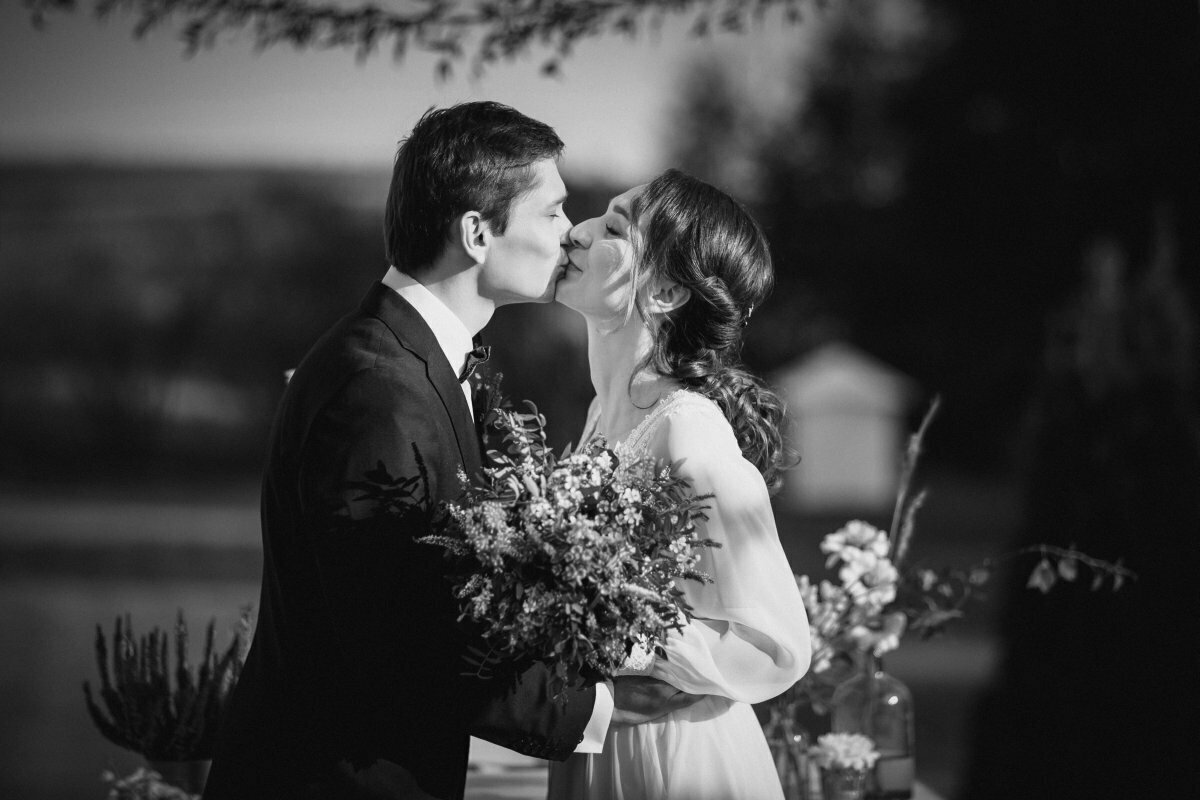 wesele w dolinie stawu, zdjęcia ślubne kraków, fotograf ślubny kraków, fotograf na slub krakow, dolina stawu zdzieslawice, dolina stawu Zdzięsławice, slub w Zdzięsławicach, slub w dolinie stawu zdzieslawice, plenerowy slub krakow, slub plenerowy w krakowie, slub w krakowie, wesele w krakowie, plenerowa ceremonia slubna krakow, ceremonia w plenerze krakow, fotografia slubna slask, fotografia slubna katowice, zdjecia slubne katowice, fotograf slubny katowice, zdjecia slubne bielsko, dwoch fotografow na slub, fotografia slubna krakow