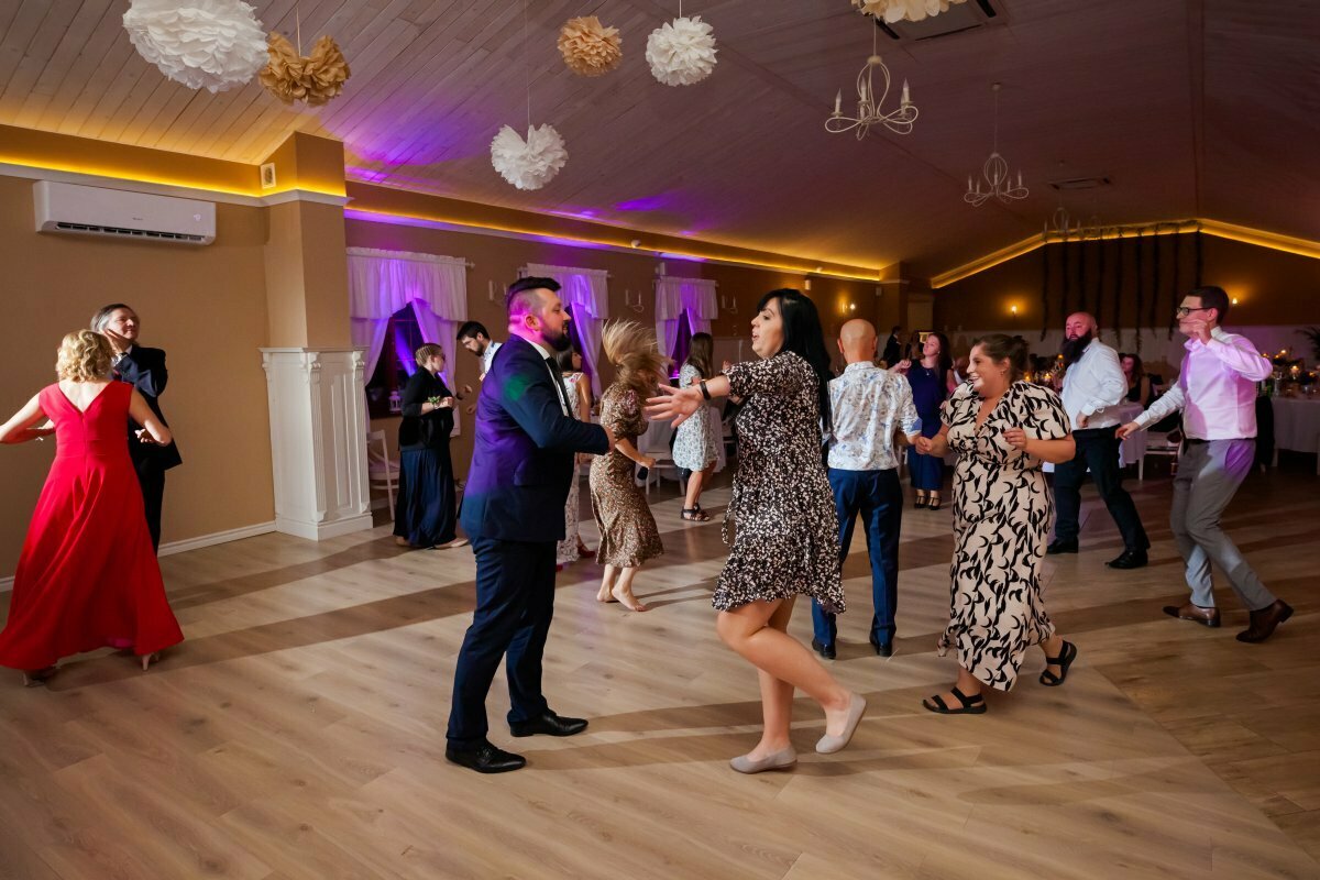 wesele w dolinie stawu, zdjęcia ślubne kraków, fotograf ślubny kraków, fotograf na slub krakow, dolina stawu zdzieslawice, dolina stawu Zdzięsławice, slub w Zdzięsławicach, slub w dolinie stawu zdzieslawice, plenerowy slub krakow, slub plenerowy w krakowie, slub w krakowie, wesele w krakowie, plenerowa ceremonia slubna krakow, ceremonia w plenerze krakow, fotografia slubna slask, fotografia slubna katowice, zdjecia slubne katowice, fotograf slubny katowice, zdjecia slubne bielsko, dwoch fotografow na slub, fotografia slubna krakow