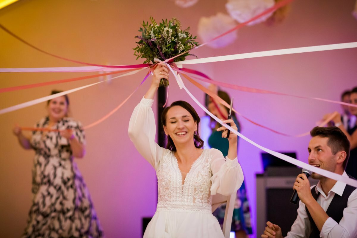 wesele w dolinie stawu, zdjęcia ślubne kraków, fotograf ślubny kraków, fotograf na slub krakow, dolina stawu zdzieslawice, dolina stawu Zdzięsławice, slub w Zdzięsławicach, slub w dolinie stawu zdzieslawice, plenerowy slub krakow, slub plenerowy w krakowie, slub w krakowie, wesele w krakowie, plenerowa ceremonia slubna krakow, ceremonia w plenerze krakow, fotografia slubna slask, fotografia slubna katowice, zdjecia slubne katowice, fotograf slubny katowice, zdjecia slubne bielsko, dwoch fotografow na slub, fotografia slubna krakow