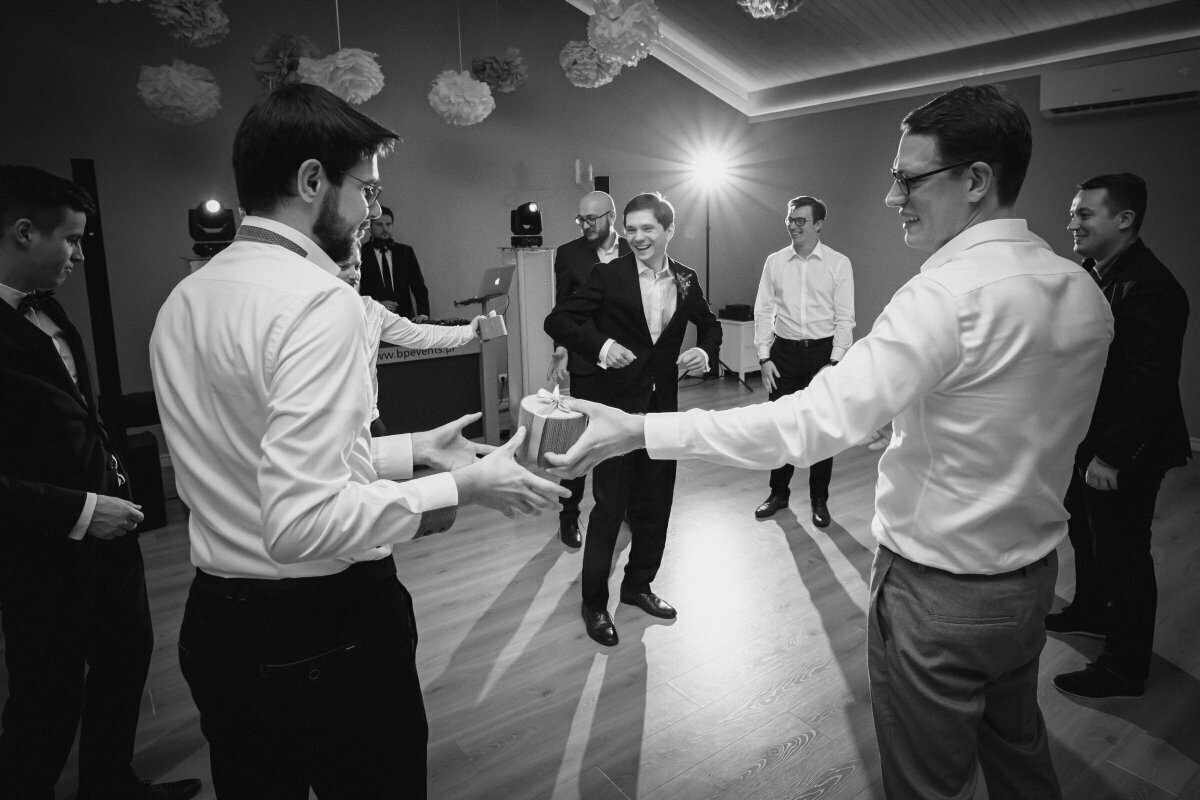 wesele w dolinie stawu, zdjęcia ślubne kraków, fotograf ślubny kraków, fotograf na slub krakow, dolina stawu zdzieslawice, dolina stawu Zdzięsławice, slub w Zdzięsławicach, slub w dolinie stawu zdzieslawice, plenerowy slub krakow, slub plenerowy w krakowie, slub w krakowie, wesele w krakowie, plenerowa ceremonia slubna krakow, ceremonia w plenerze krakow, fotografia slubna slask, fotografia slubna katowice, zdjecia slubne katowice, fotograf slubny katowice, zdjecia slubne bielsko, dwoch fotografow na slub, fotografia slubna krakow