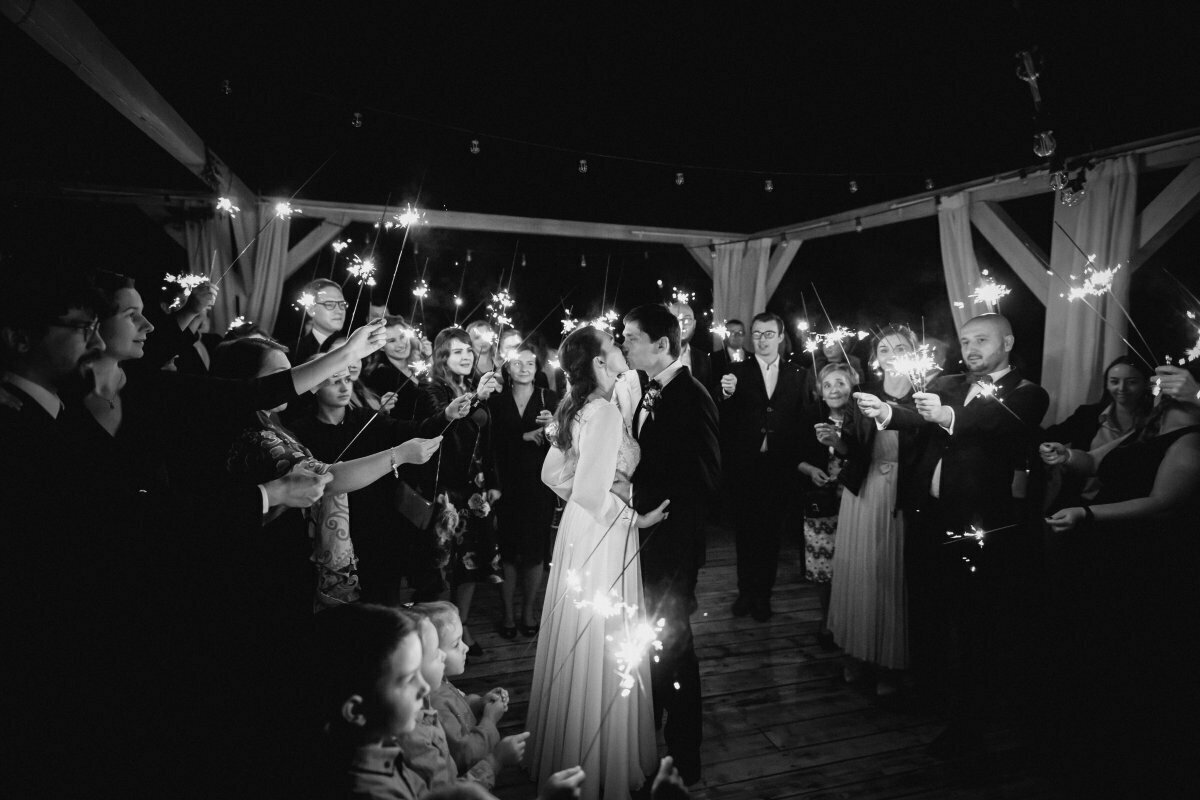 wesele w dolinie stawu, zdjęcia ślubne kraków, fotograf ślubny kraków, fotograf na slub krakow, dolina stawu zdzieslawice, dolina stawu Zdzięsławice, slub w Zdzięsławicach, slub w dolinie stawu zdzieslawice, plenerowy slub krakow, slub plenerowy w krakowie, slub w krakowie, wesele w krakowie, plenerowa ceremonia slubna krakow, ceremonia w plenerze krakow, fotografia slubna slask, fotografia slubna katowice, zdjecia slubne katowice, fotograf slubny katowice, zdjecia slubne bielsko, dwoch fotografow na slub, fotografia slubna krakow